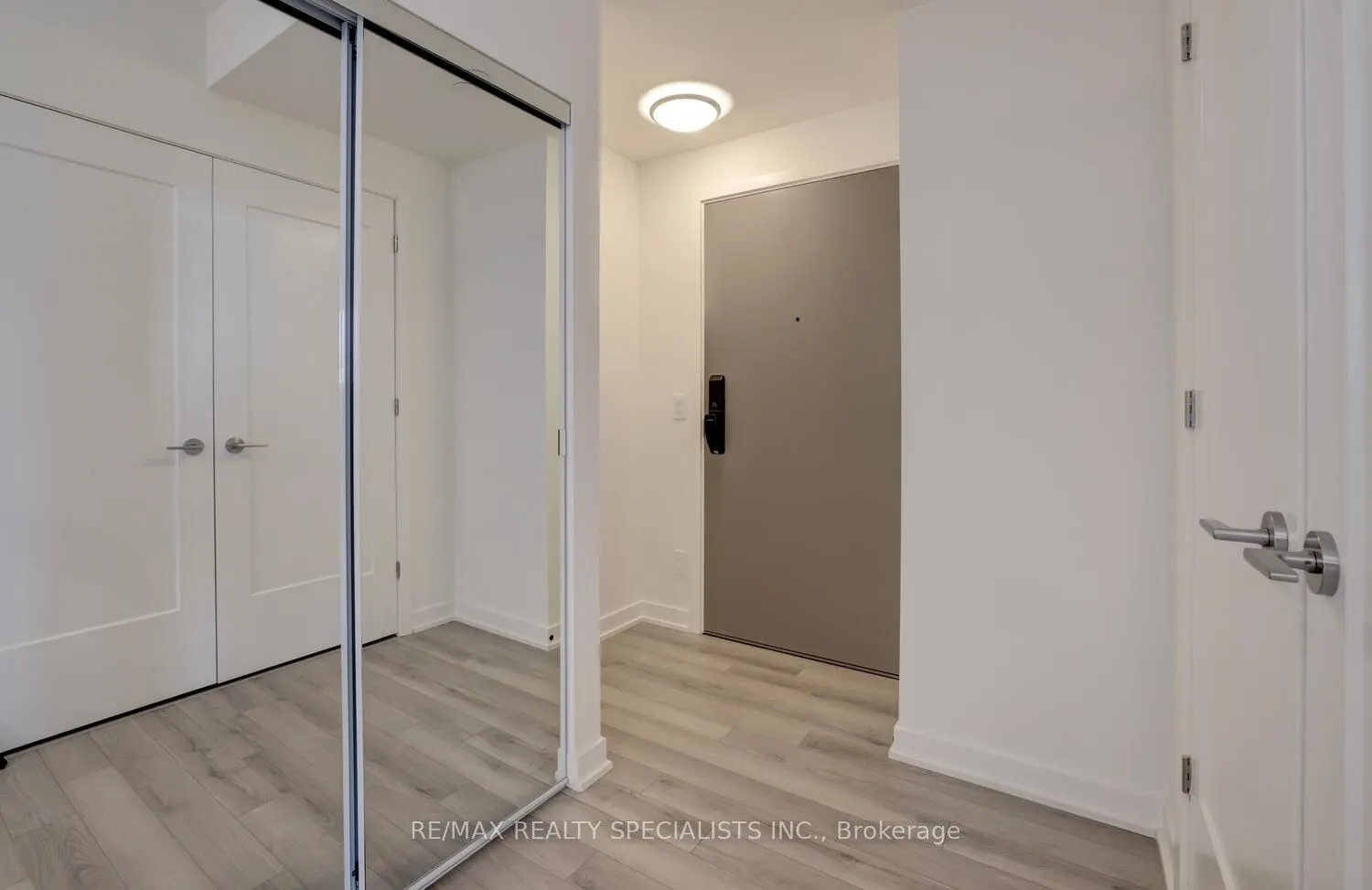 3071 Trafalgar Road, #405