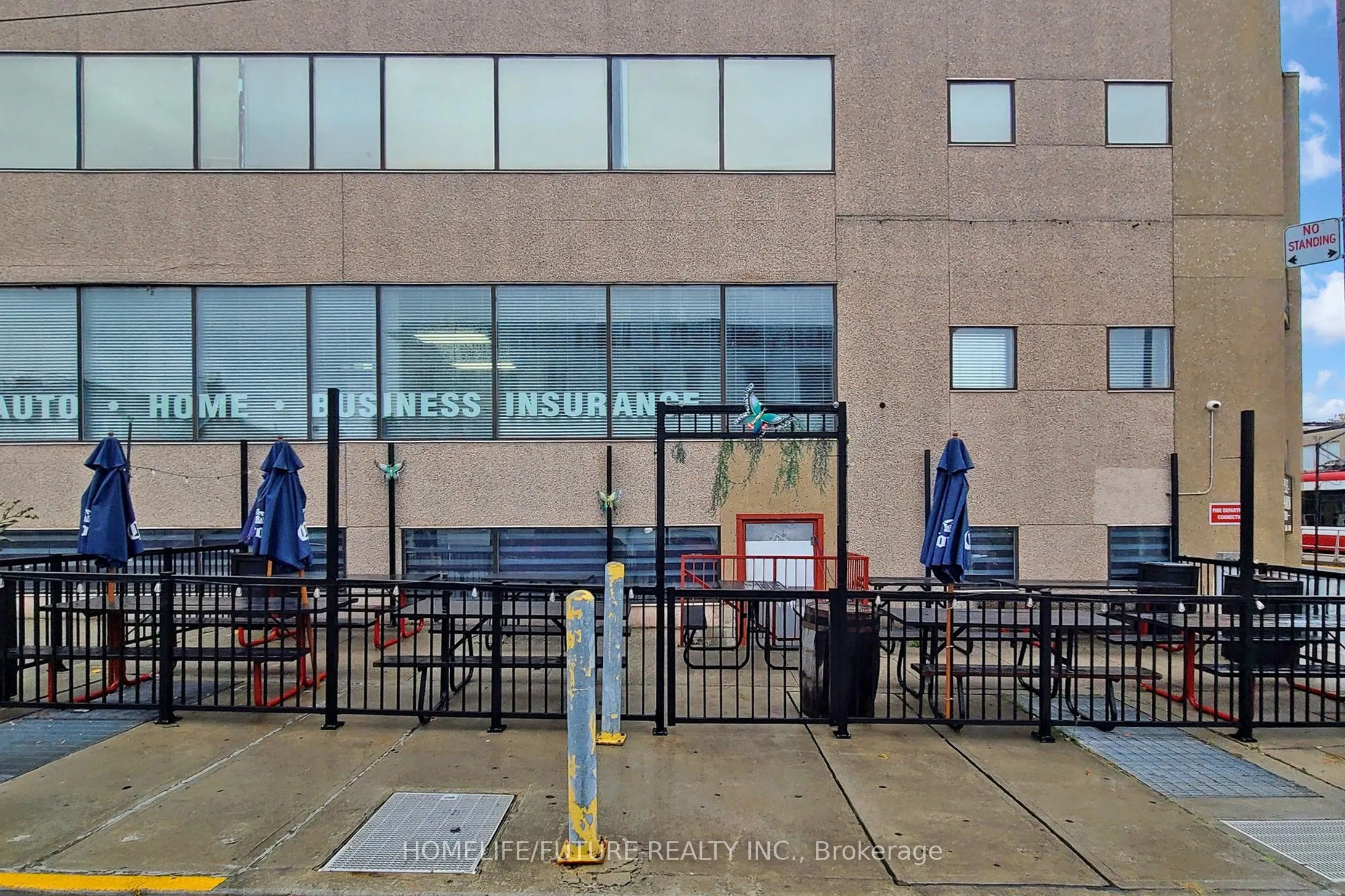 1278 St Clair Avenue W