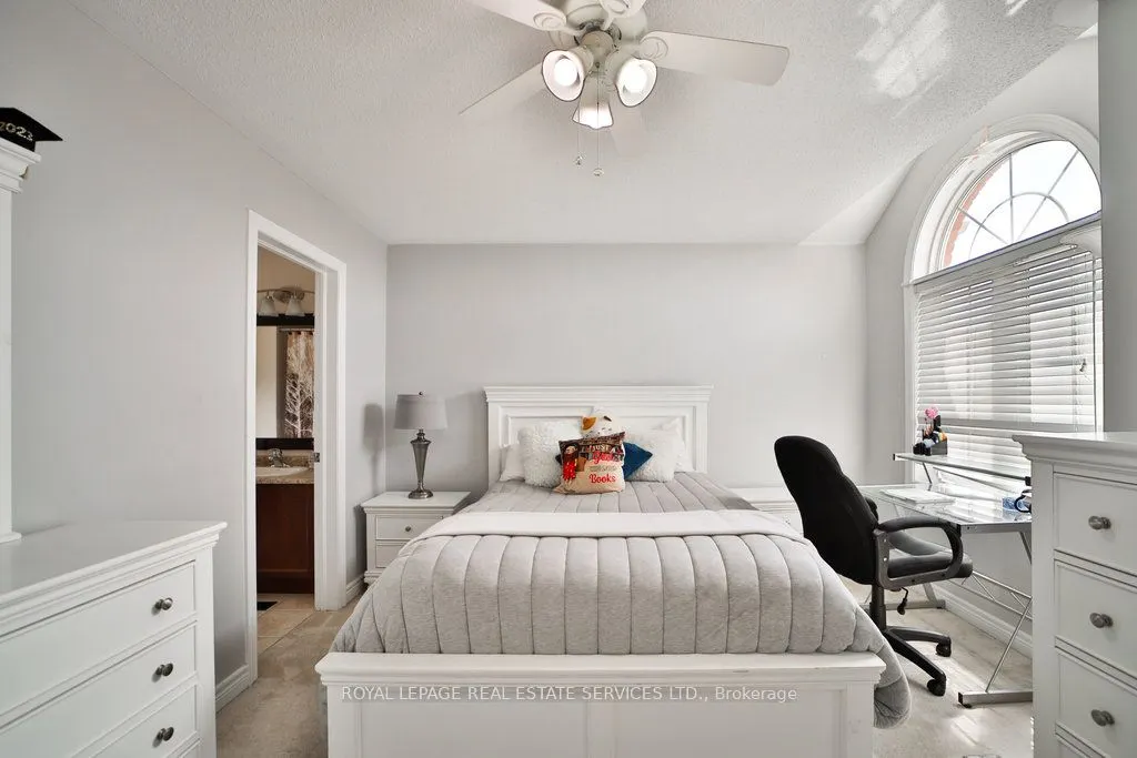 44 Game Creek Crescent