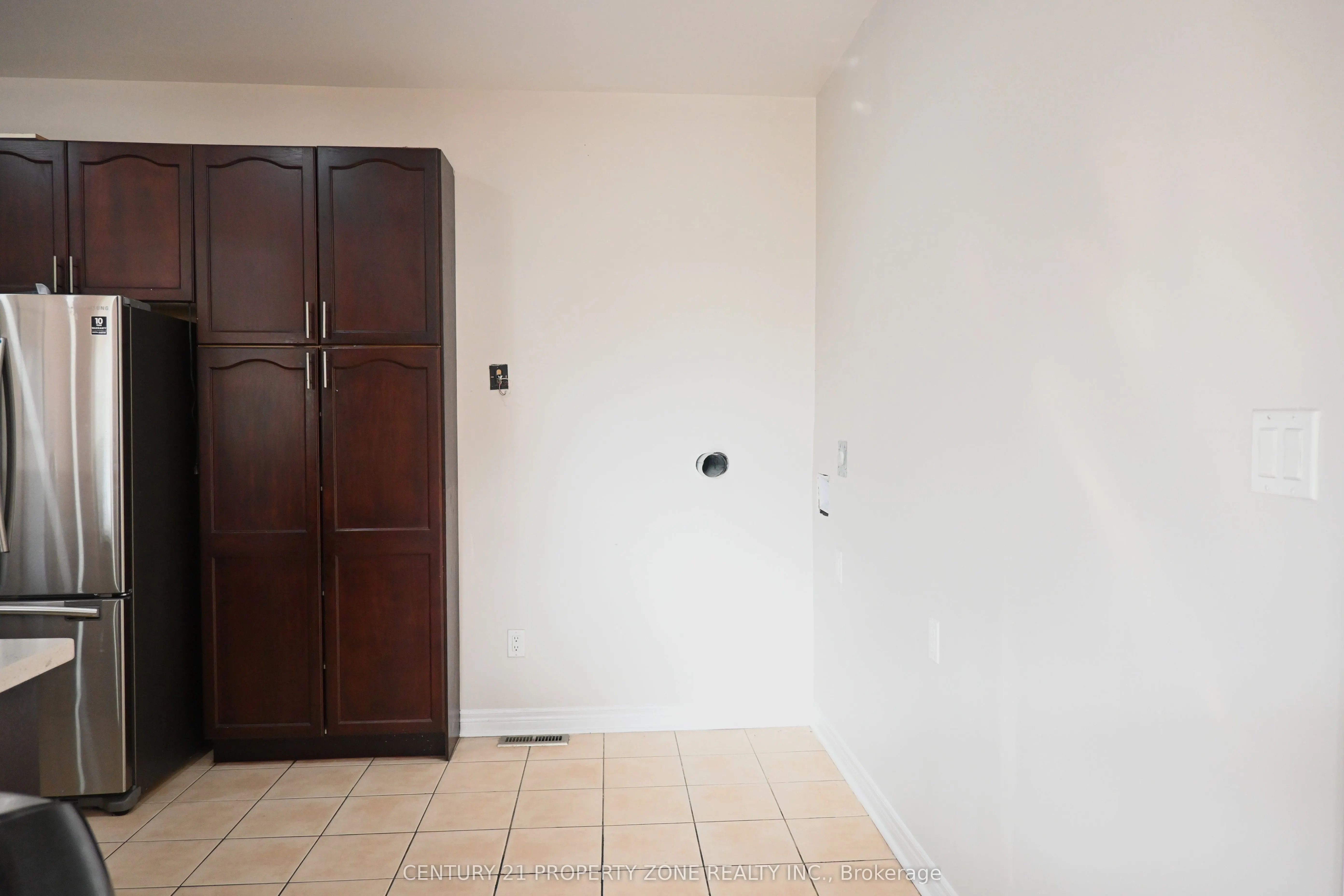 39 Harbourtown Crescent