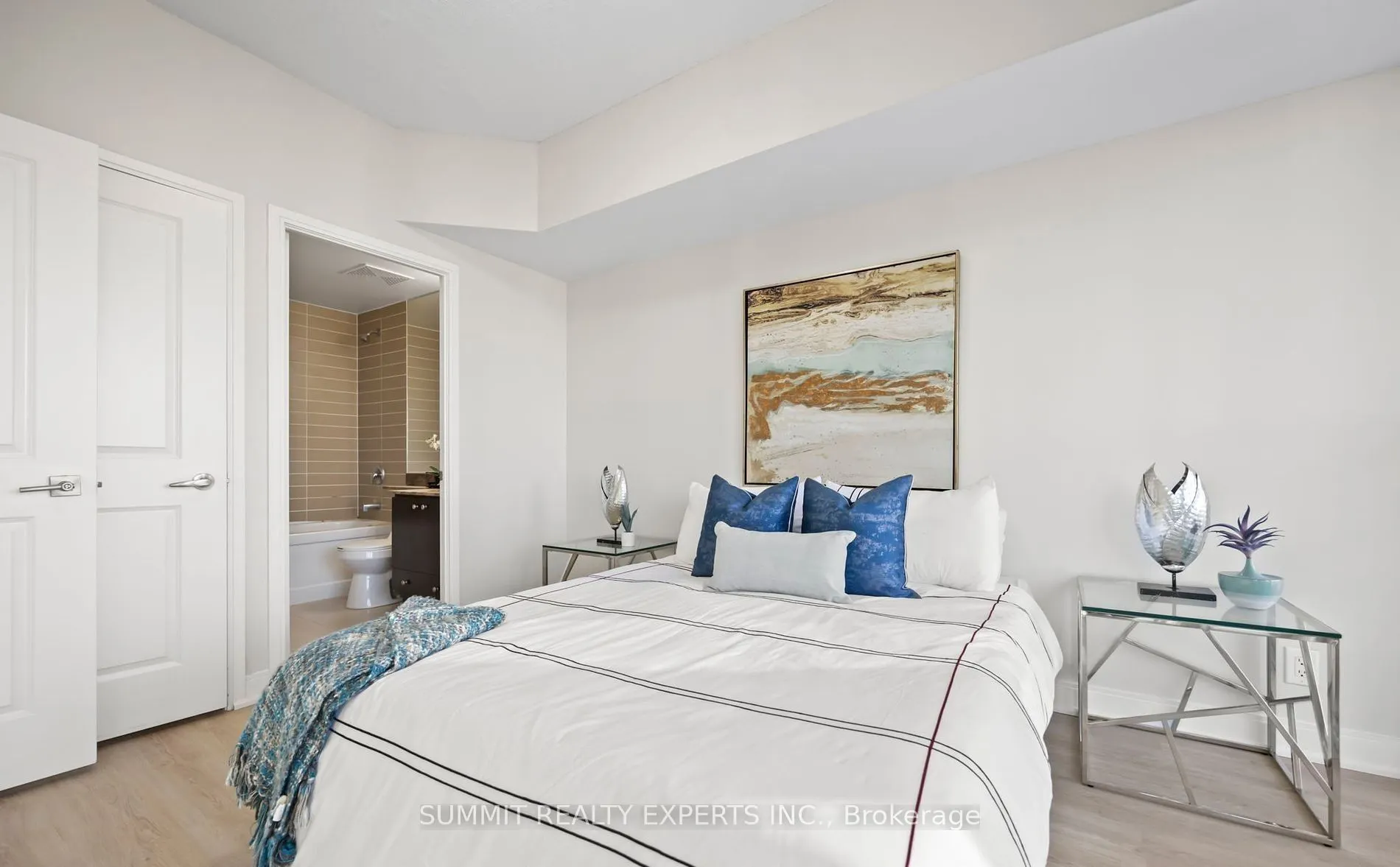 60 Absolute Avenue, #1901