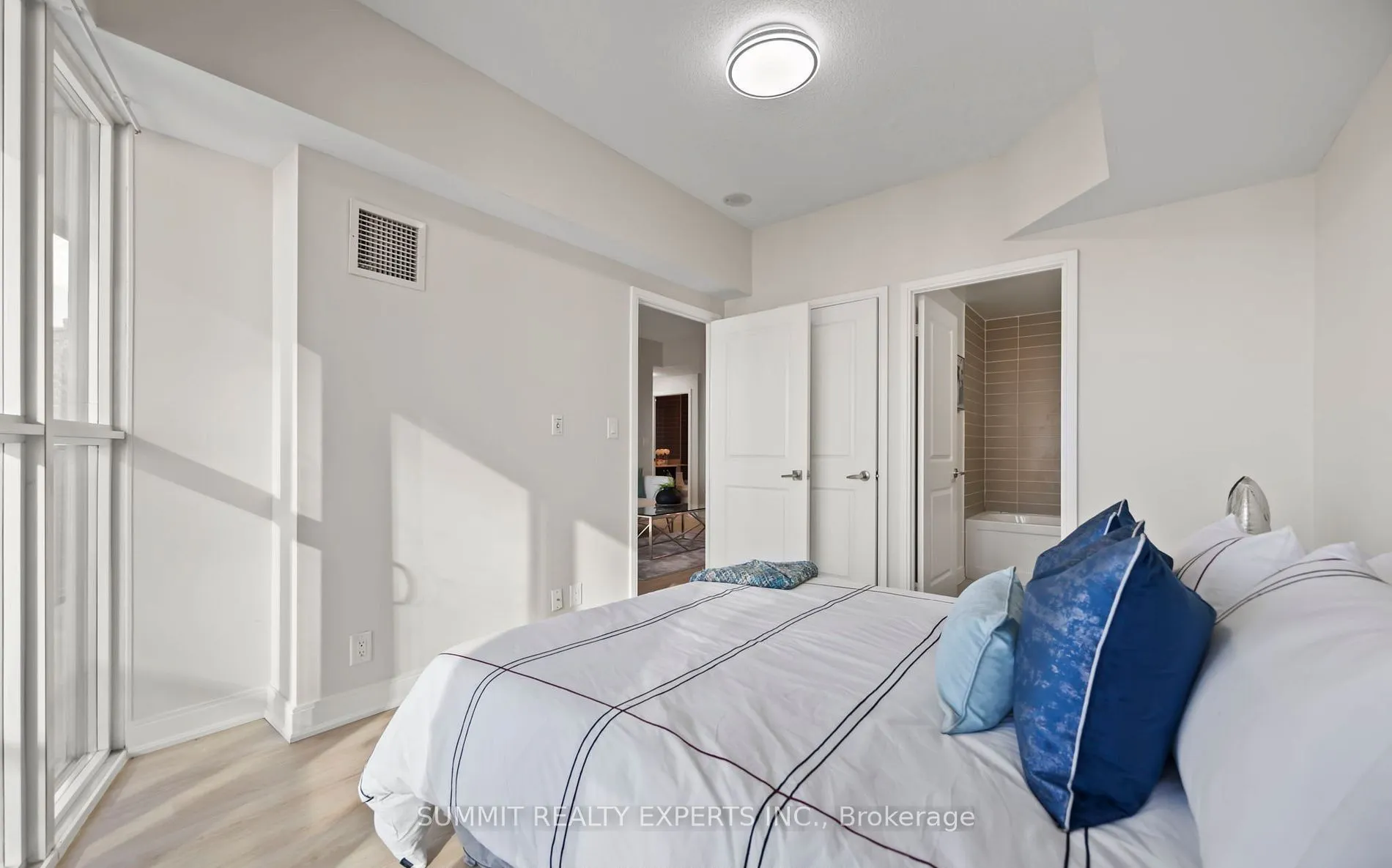 60 Absolute Avenue, #1901