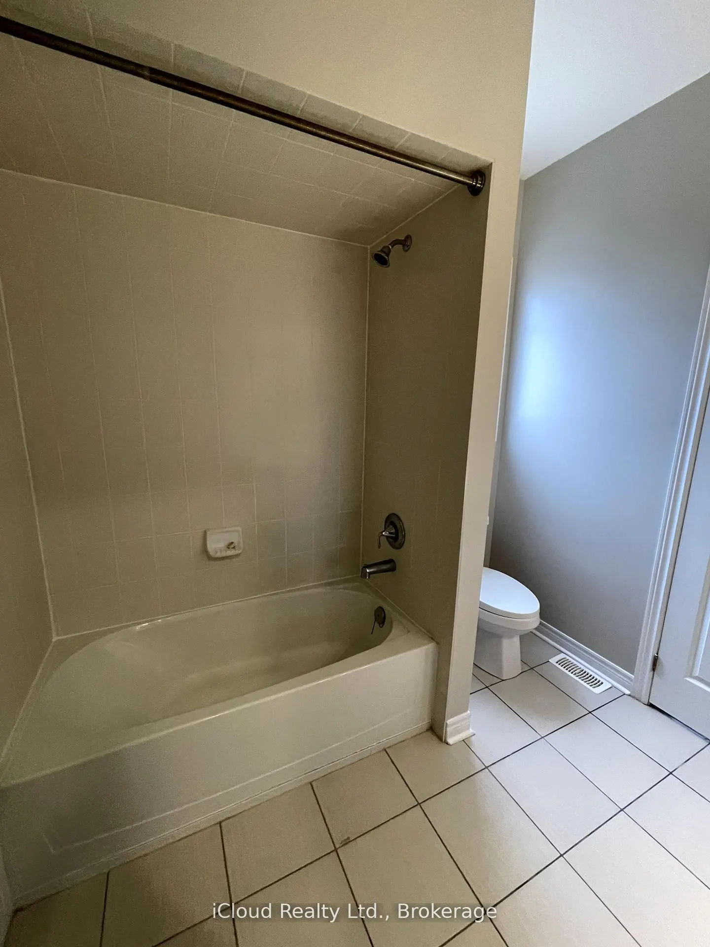 109 Kaitting Trail Trail