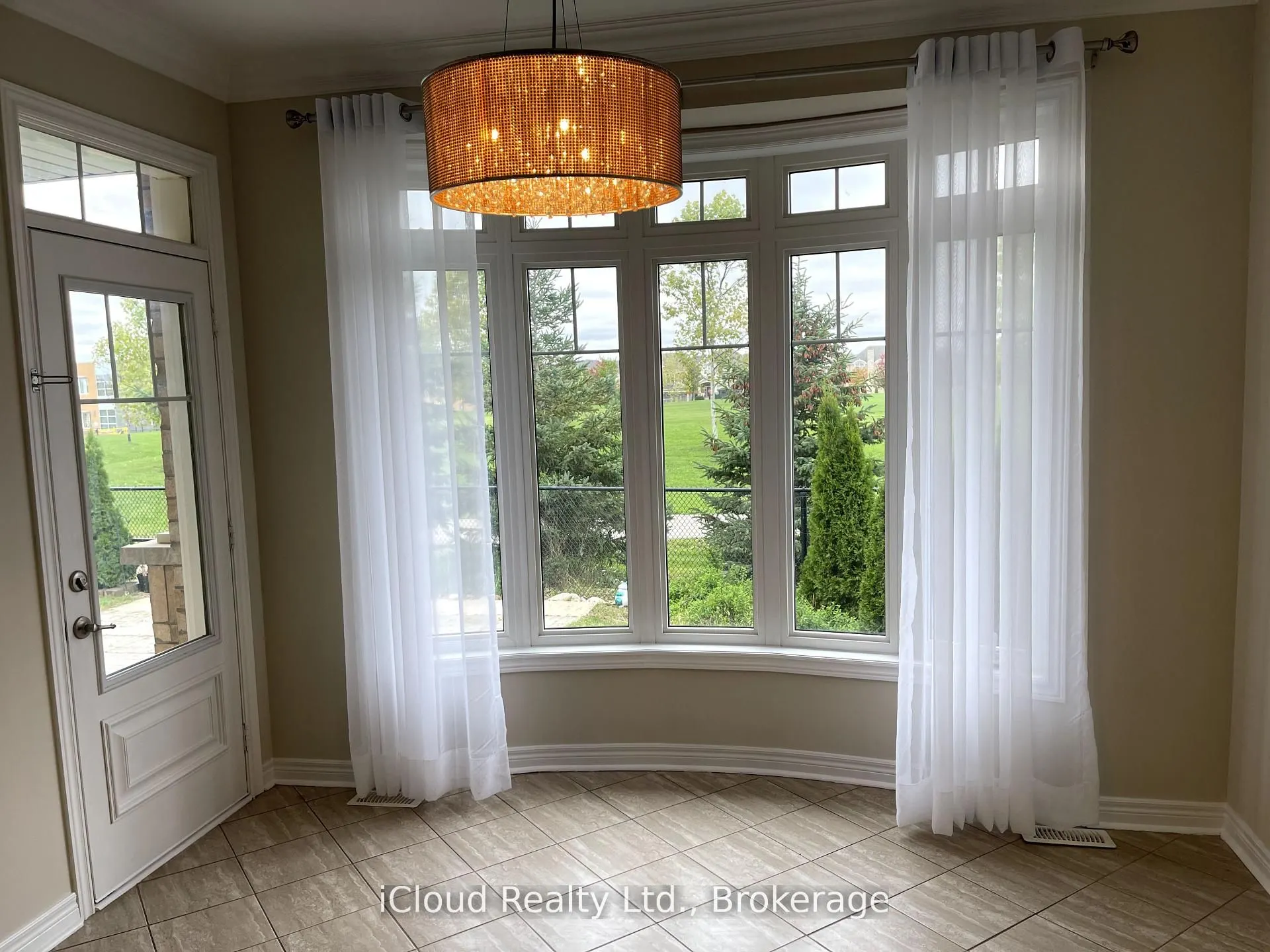 109 Kaitting Trail Trail