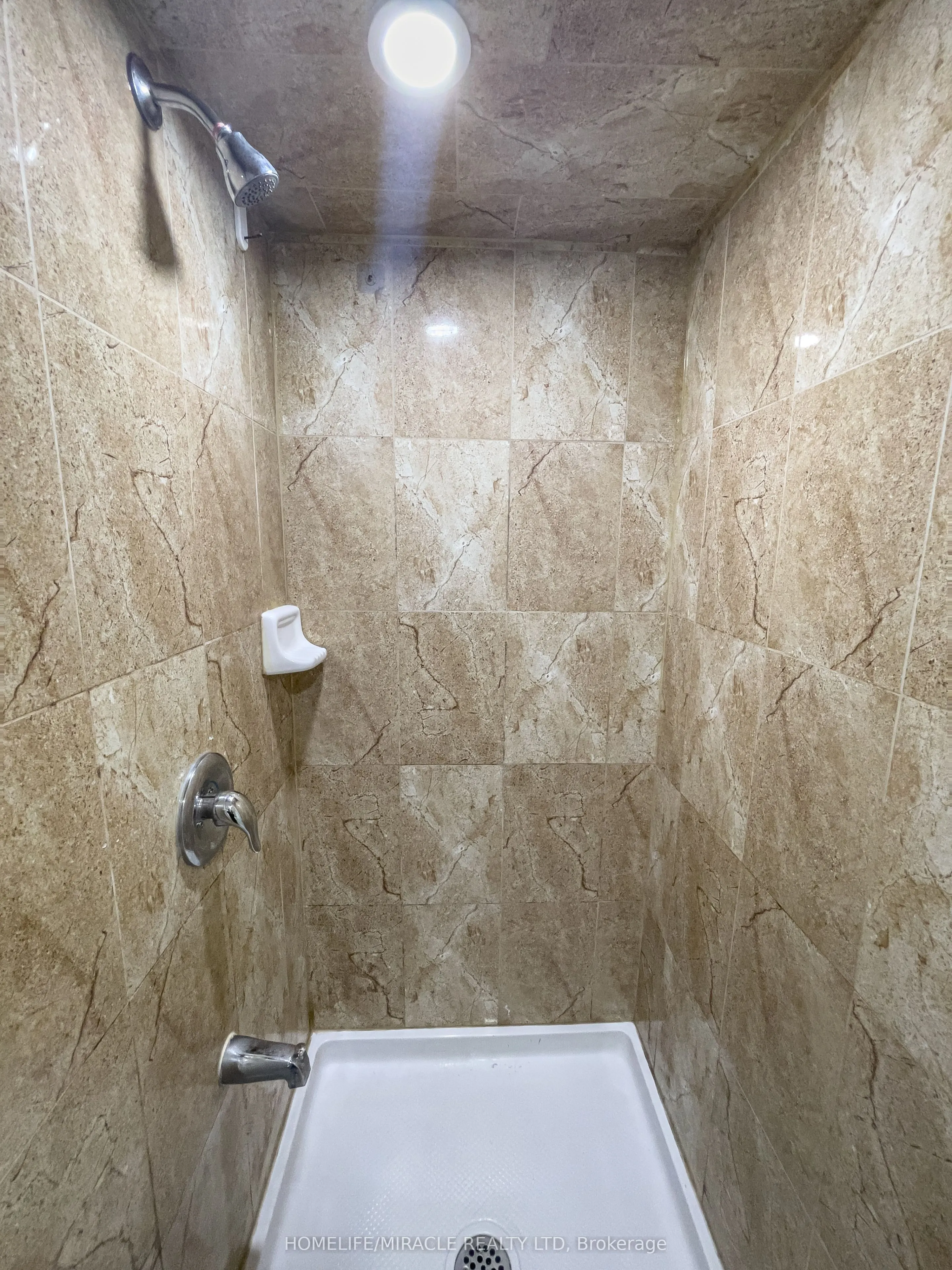 37 Calm Waters Crescent