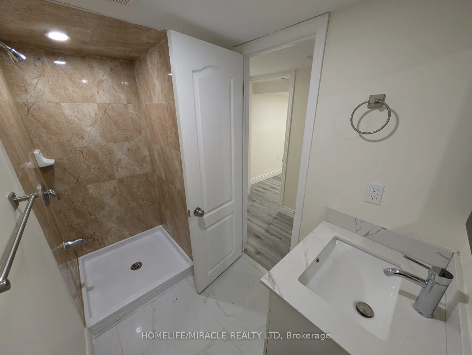 37 Calm Waters Crescent