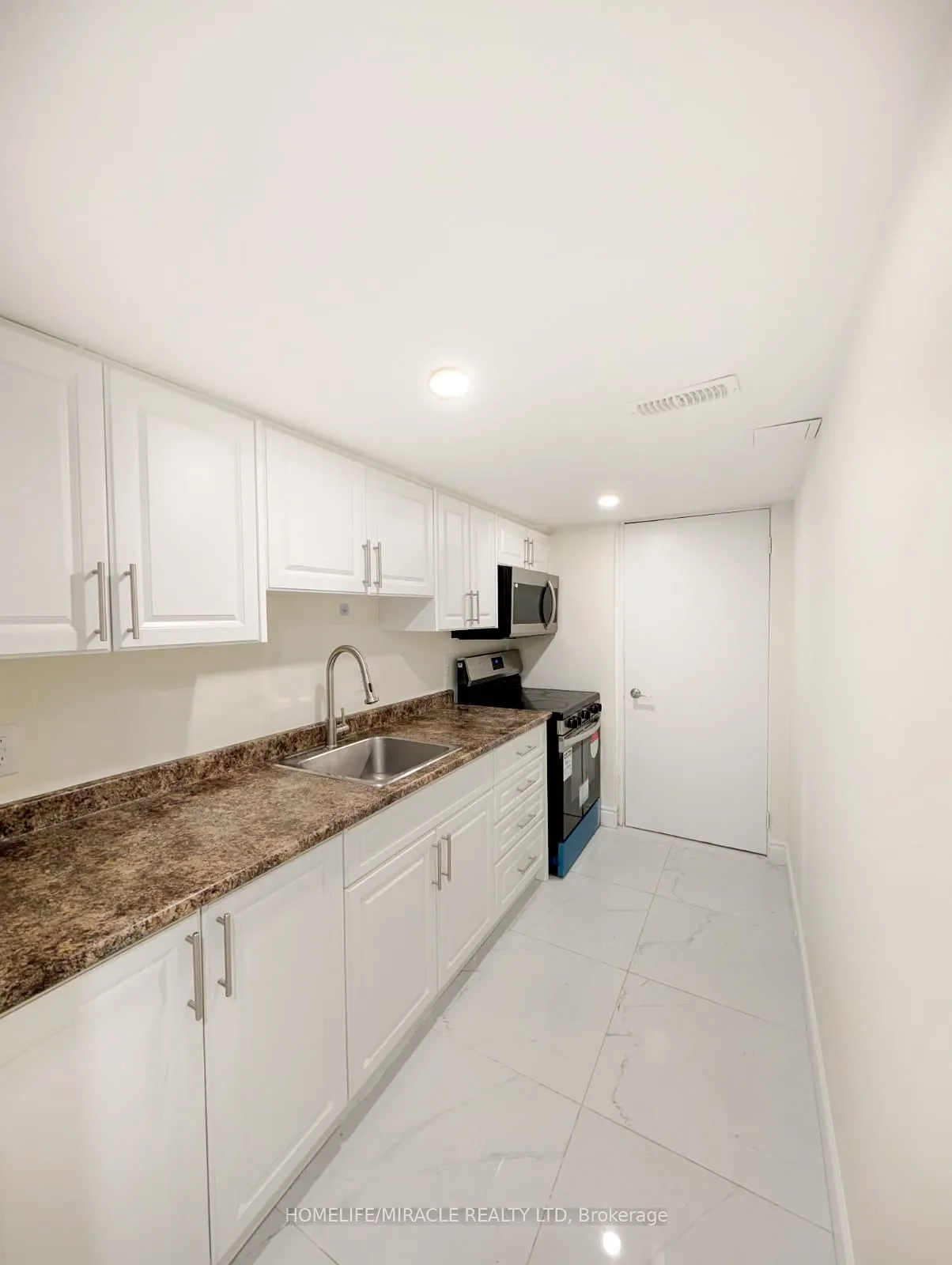 37 Calm Waters Crescent