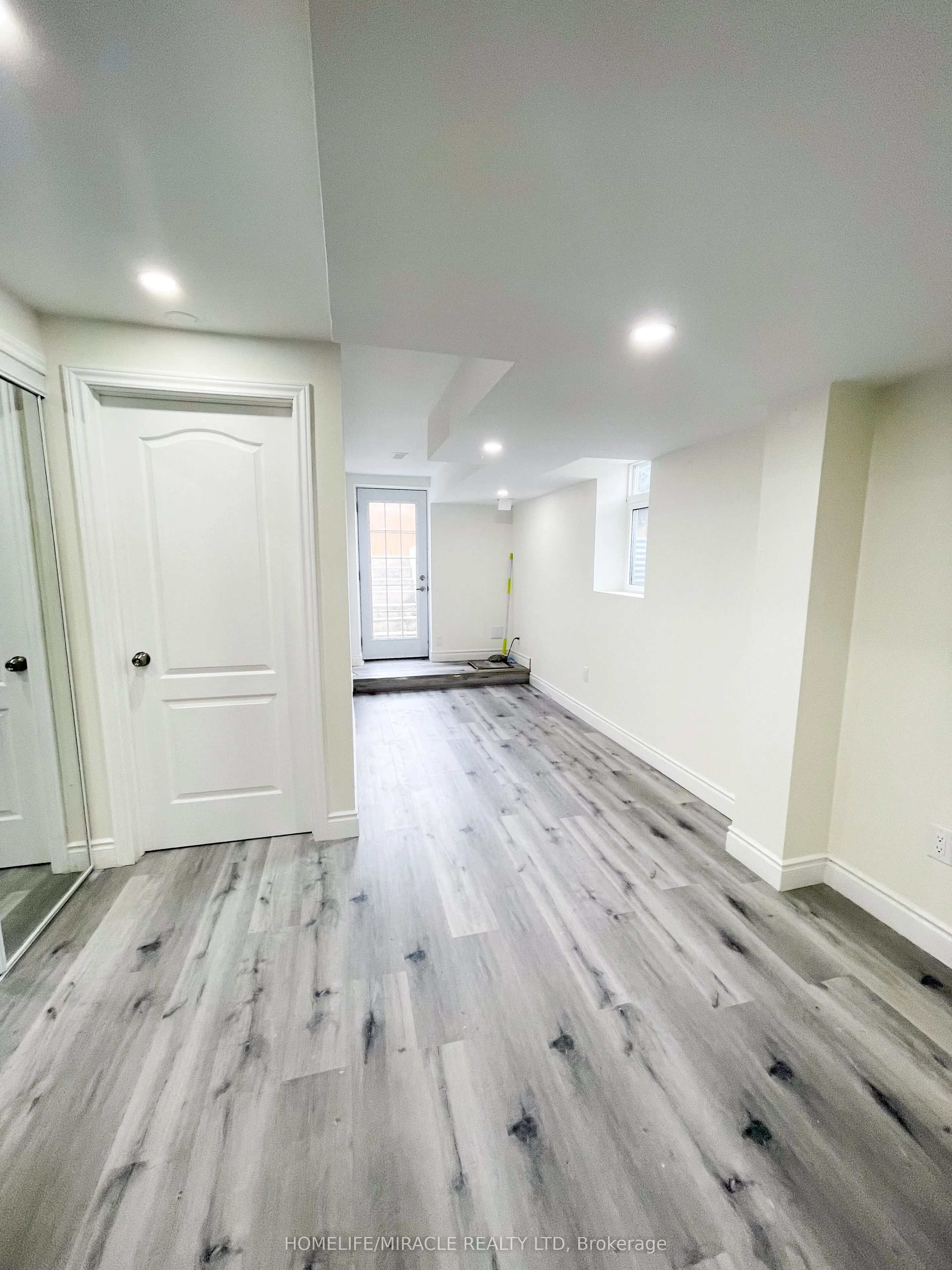 37 Calm Waters Crescent