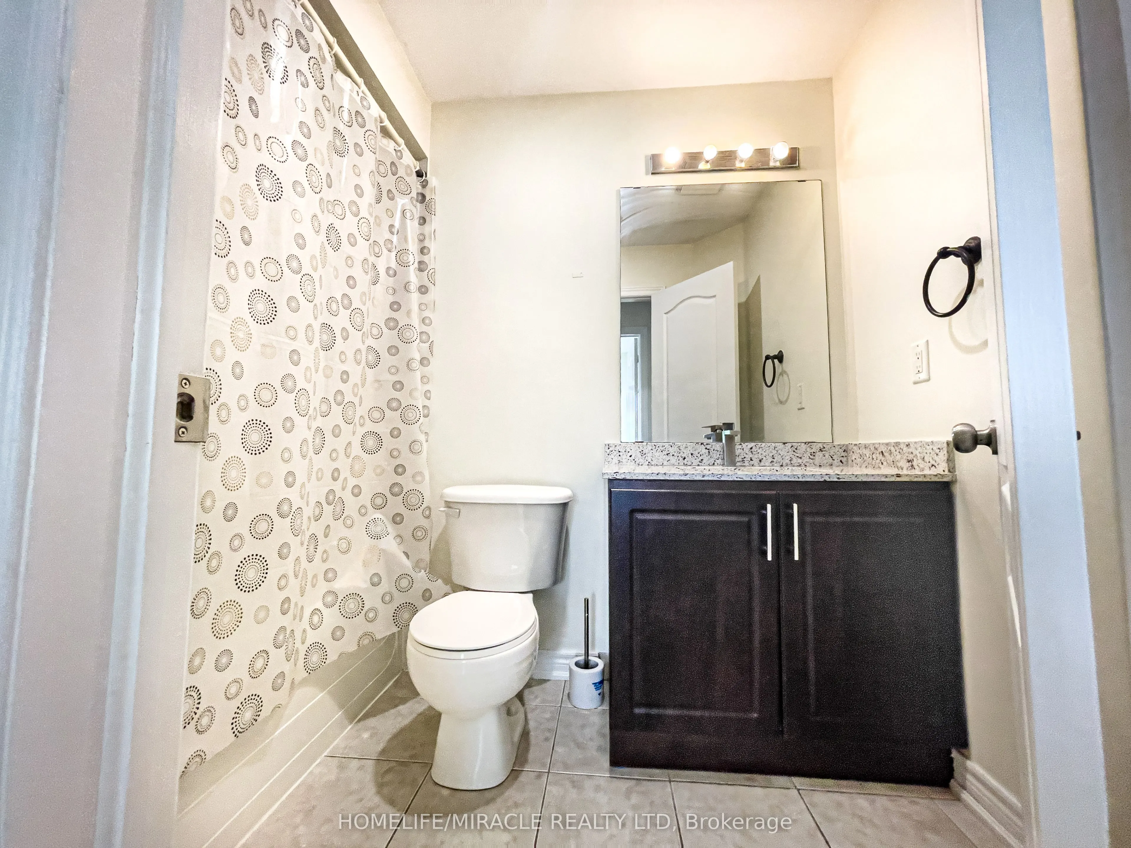 37 Calm Waters Crescent