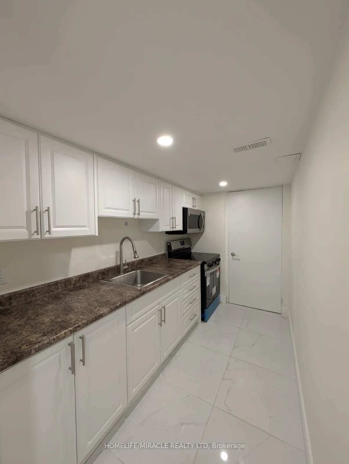 37 Calm Waters Crescent