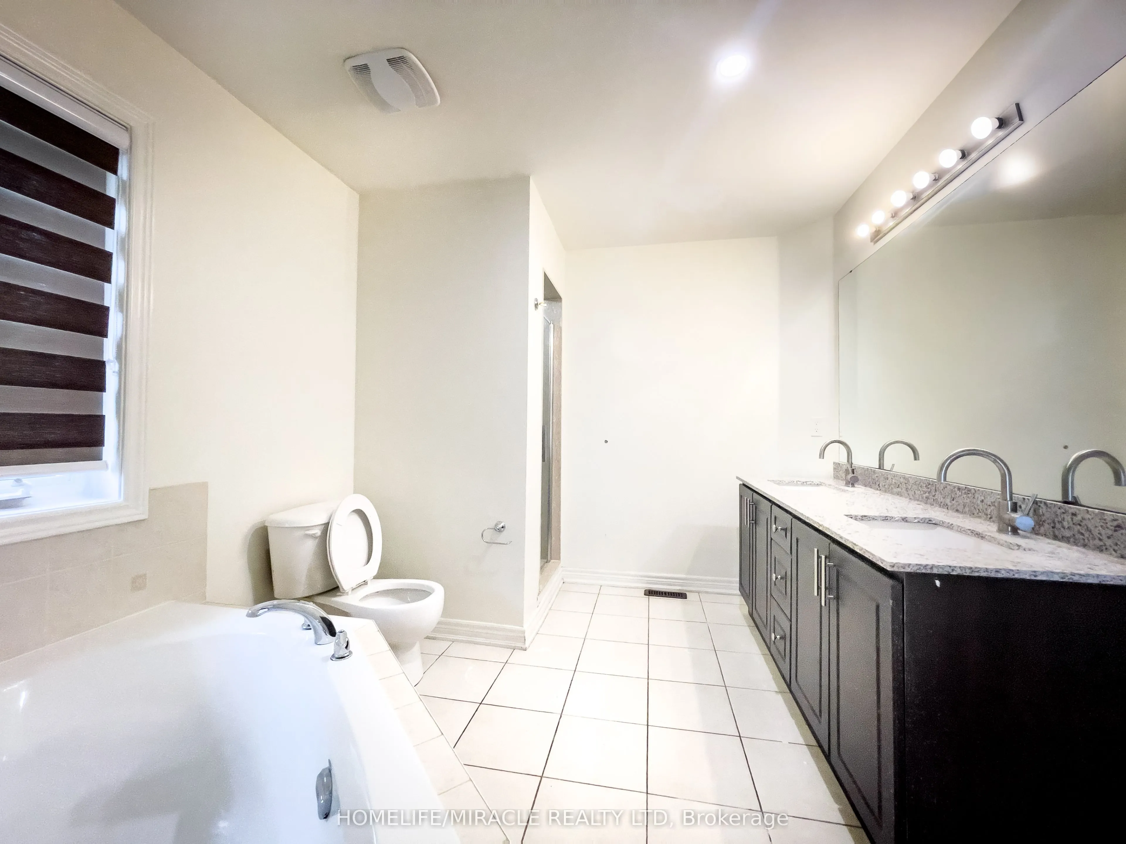 37 Calm Waters Crescent