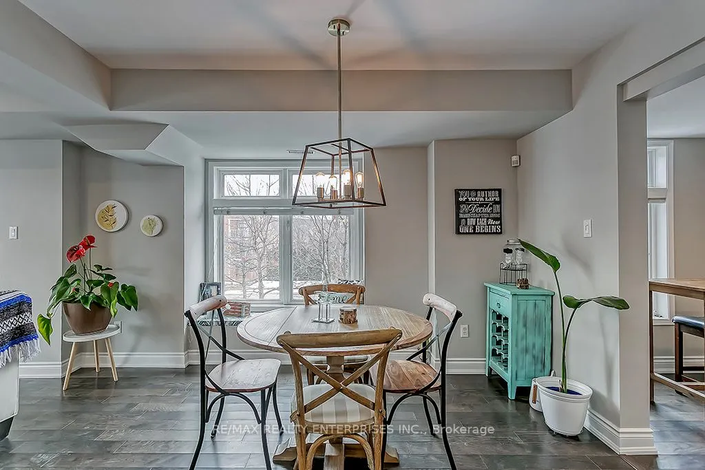 2386 Munn's Avenue E, #E