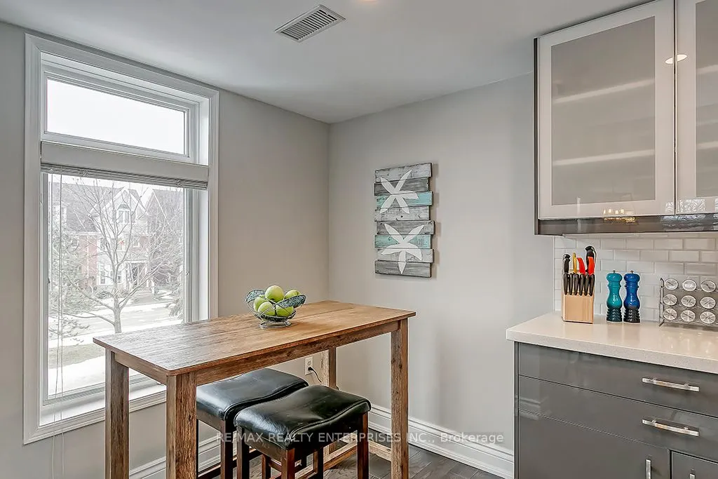 2386 Munn's Avenue E, #E