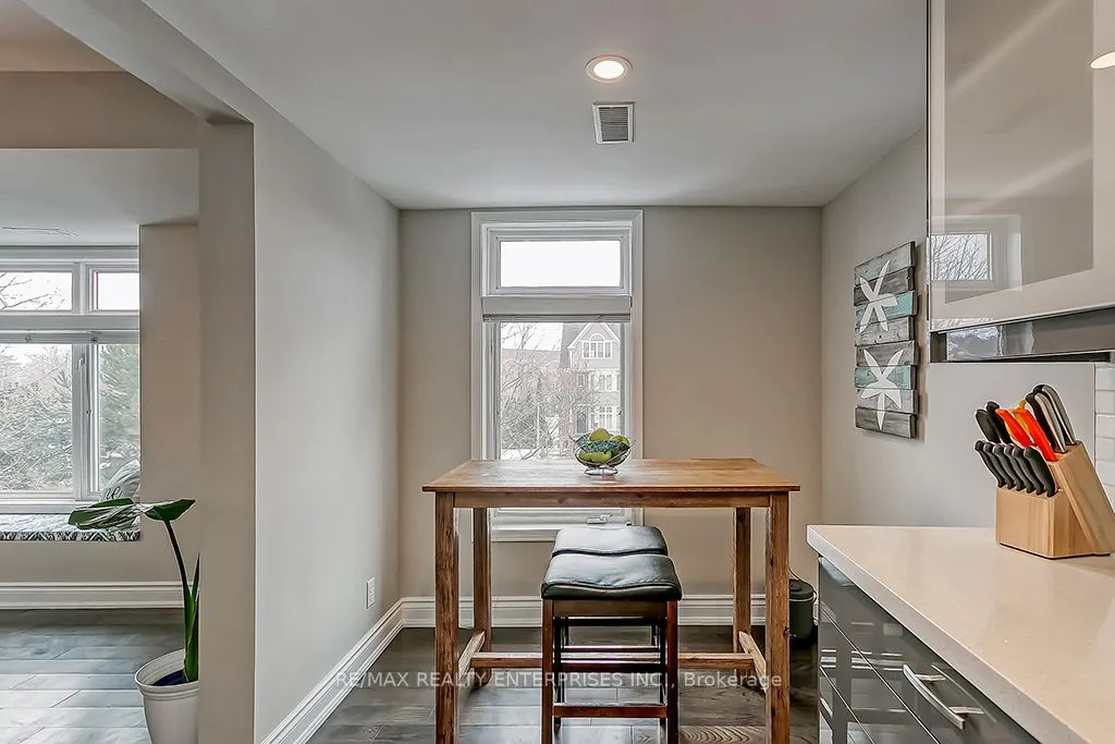 2386 Munn's Avenue E, #E