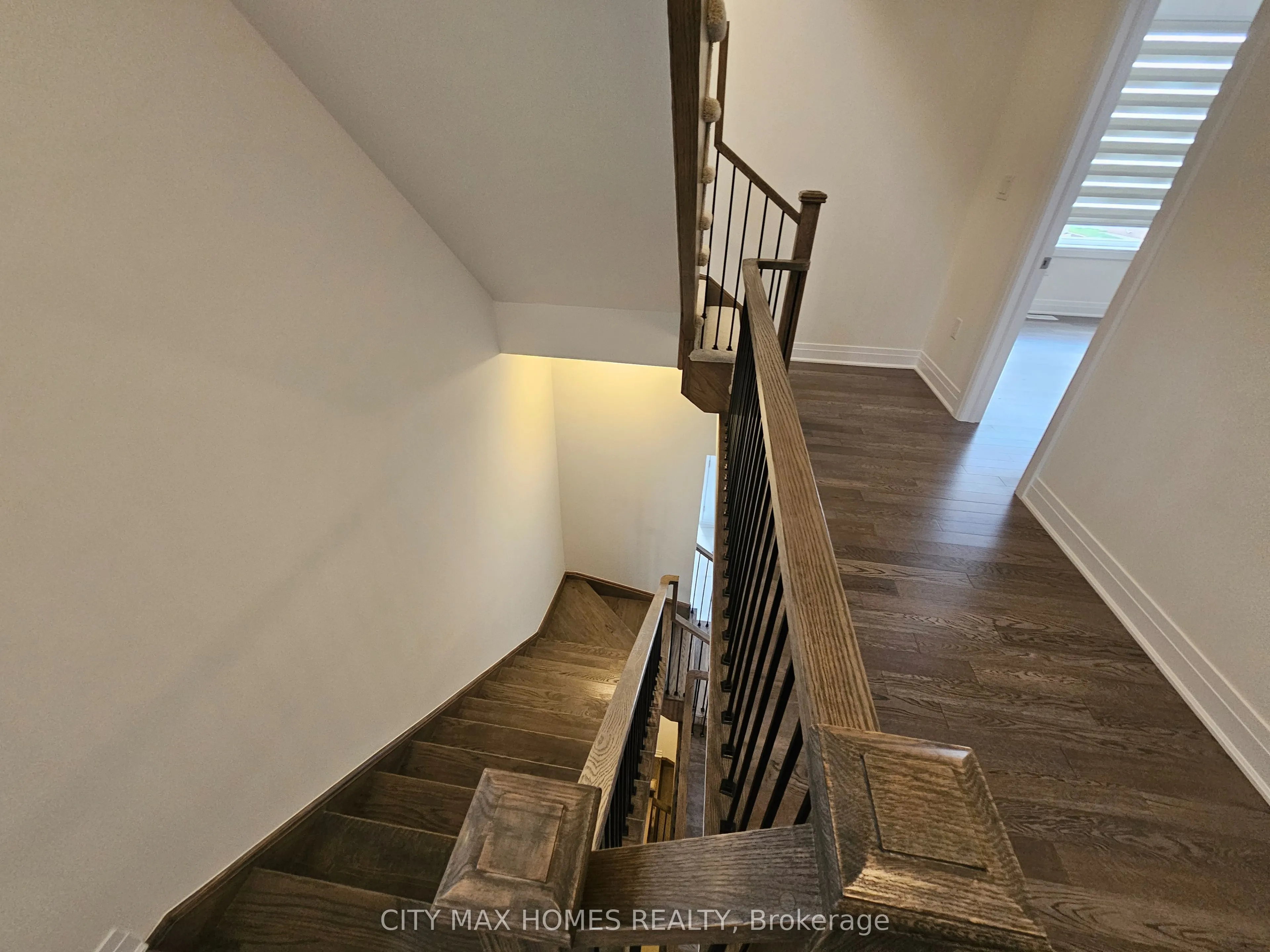 3240 Mariner Passage