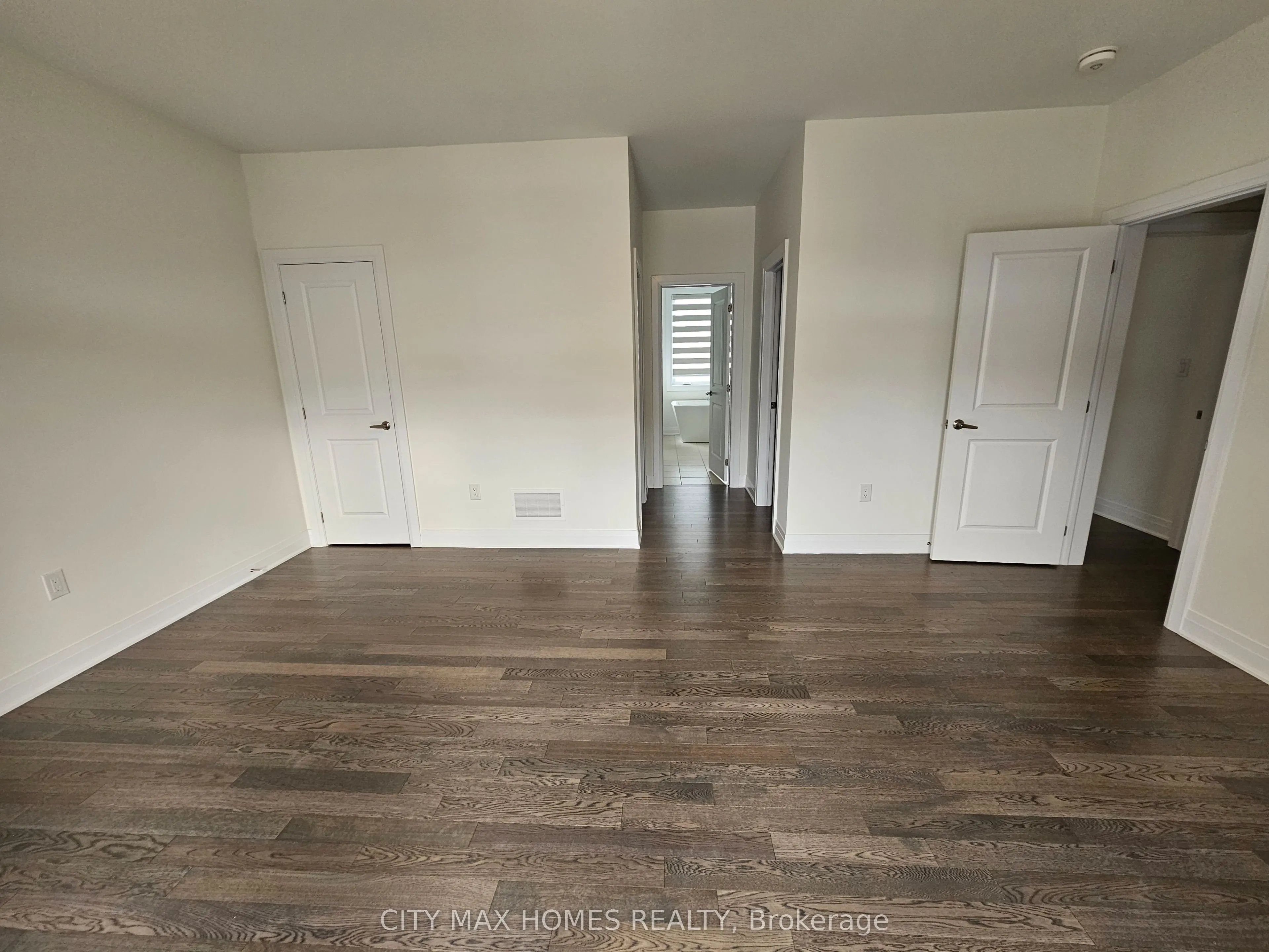 3240 Mariner Passage