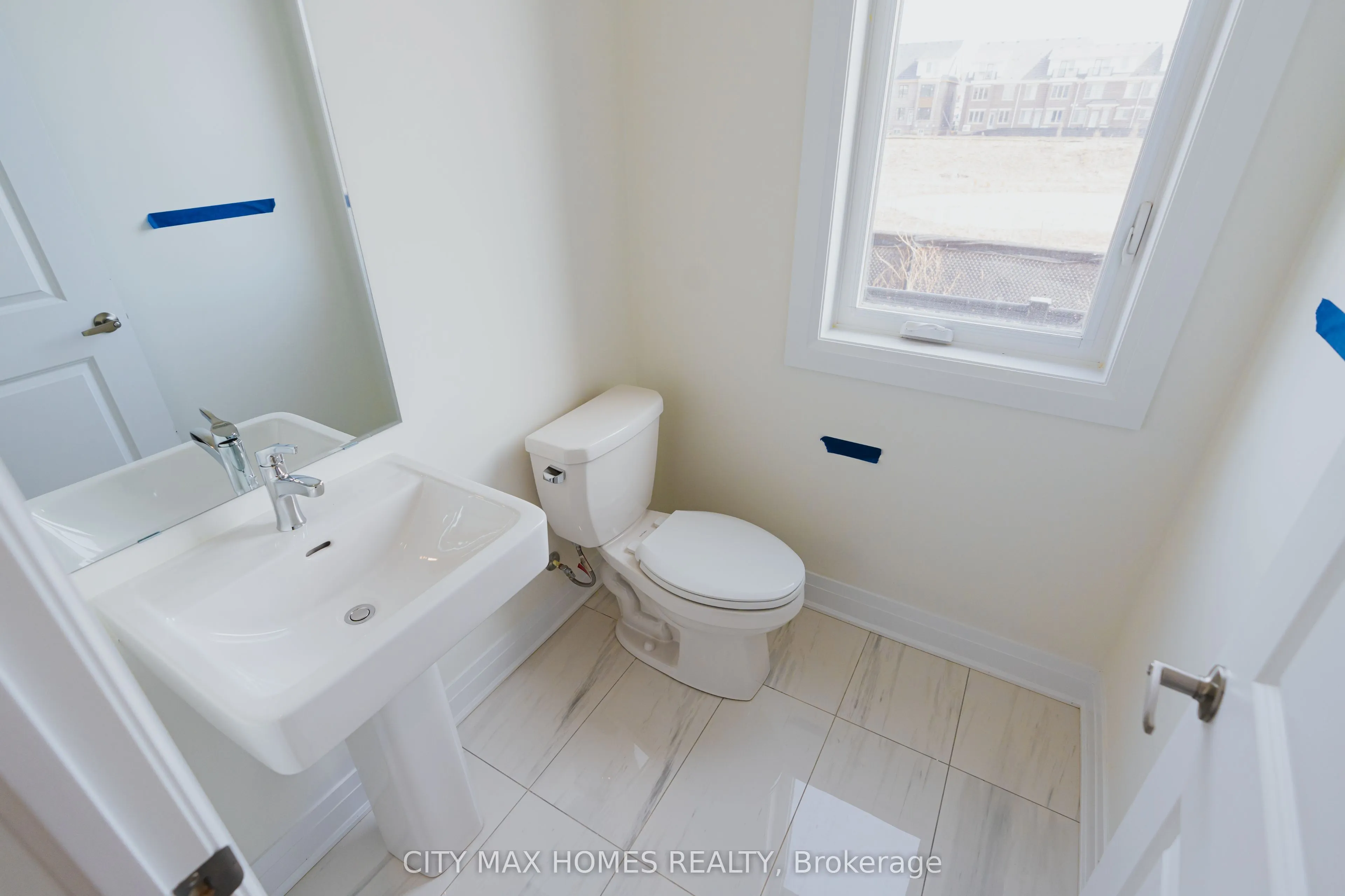 3240 Mariner Passage