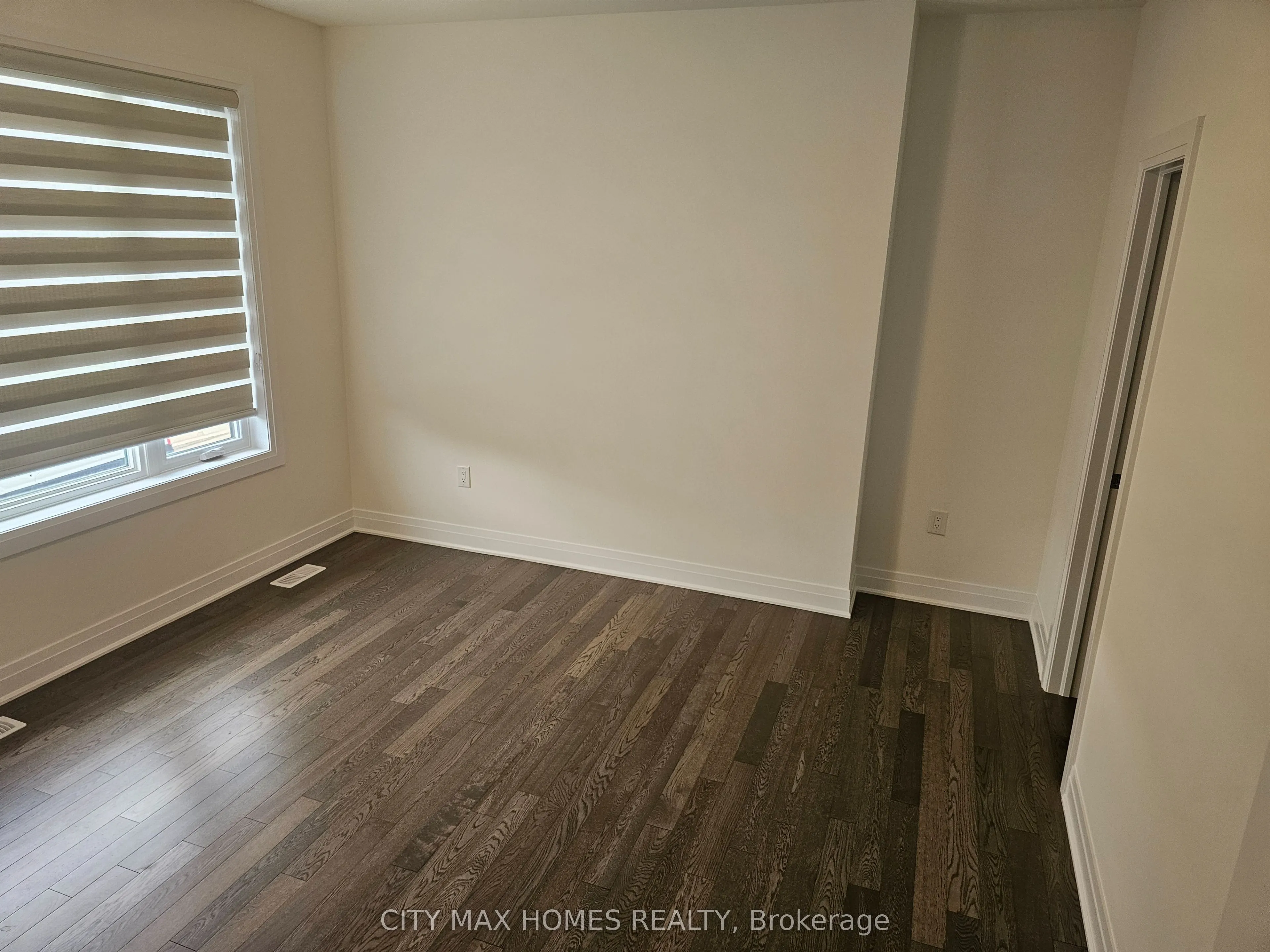 3240 Mariner Passage