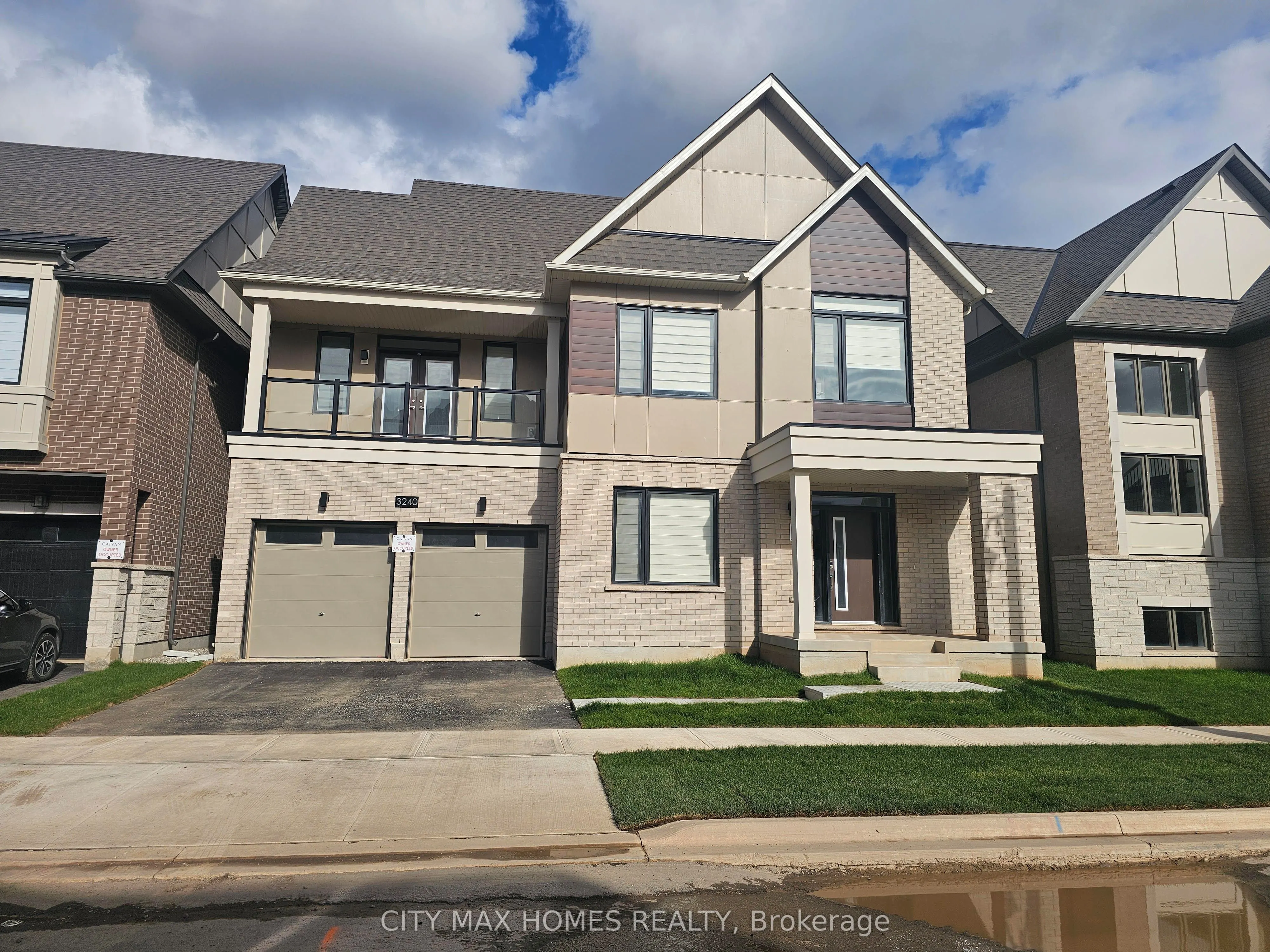 3240 Mariner Passage