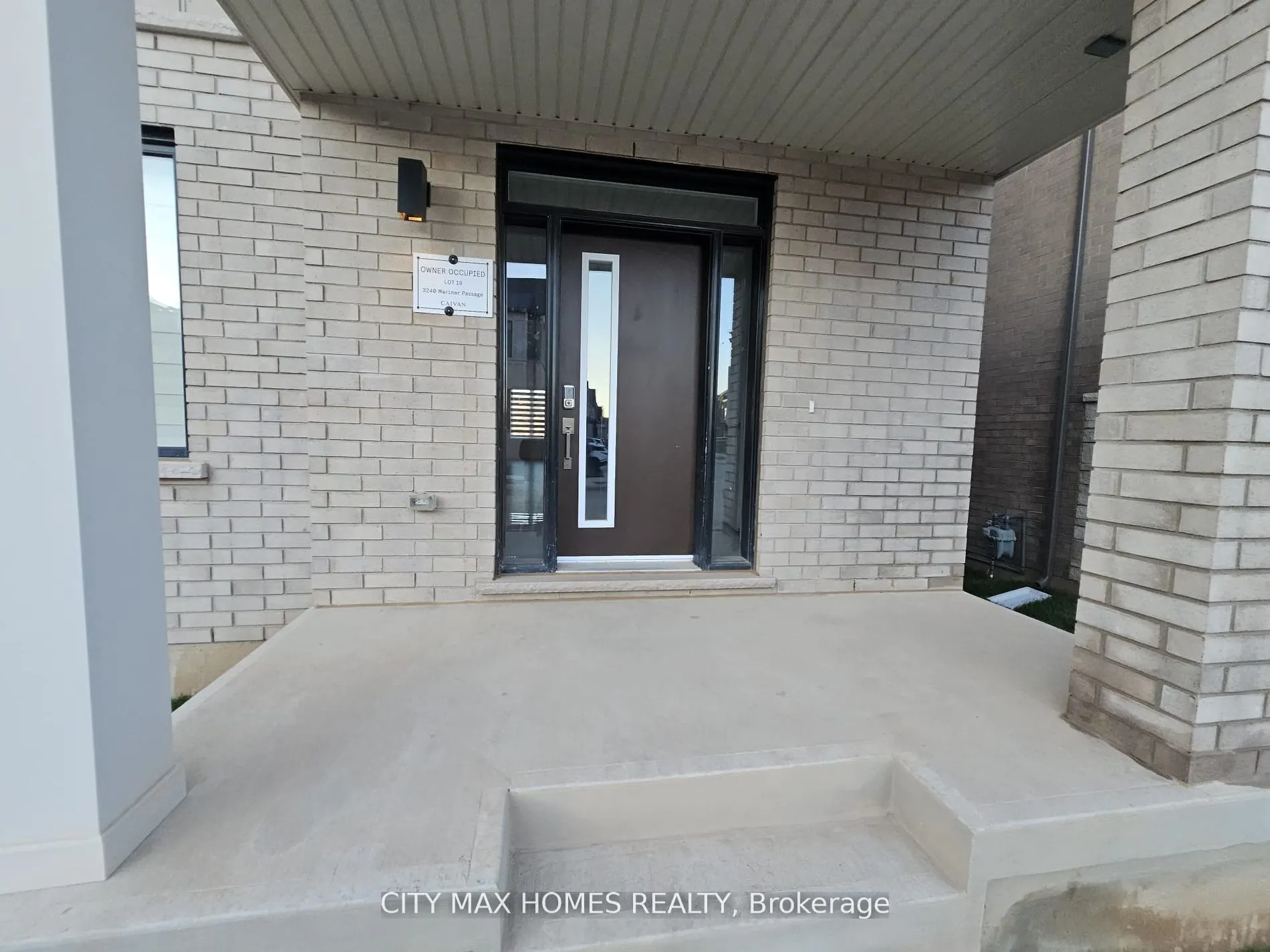 3240 Mariner Passage