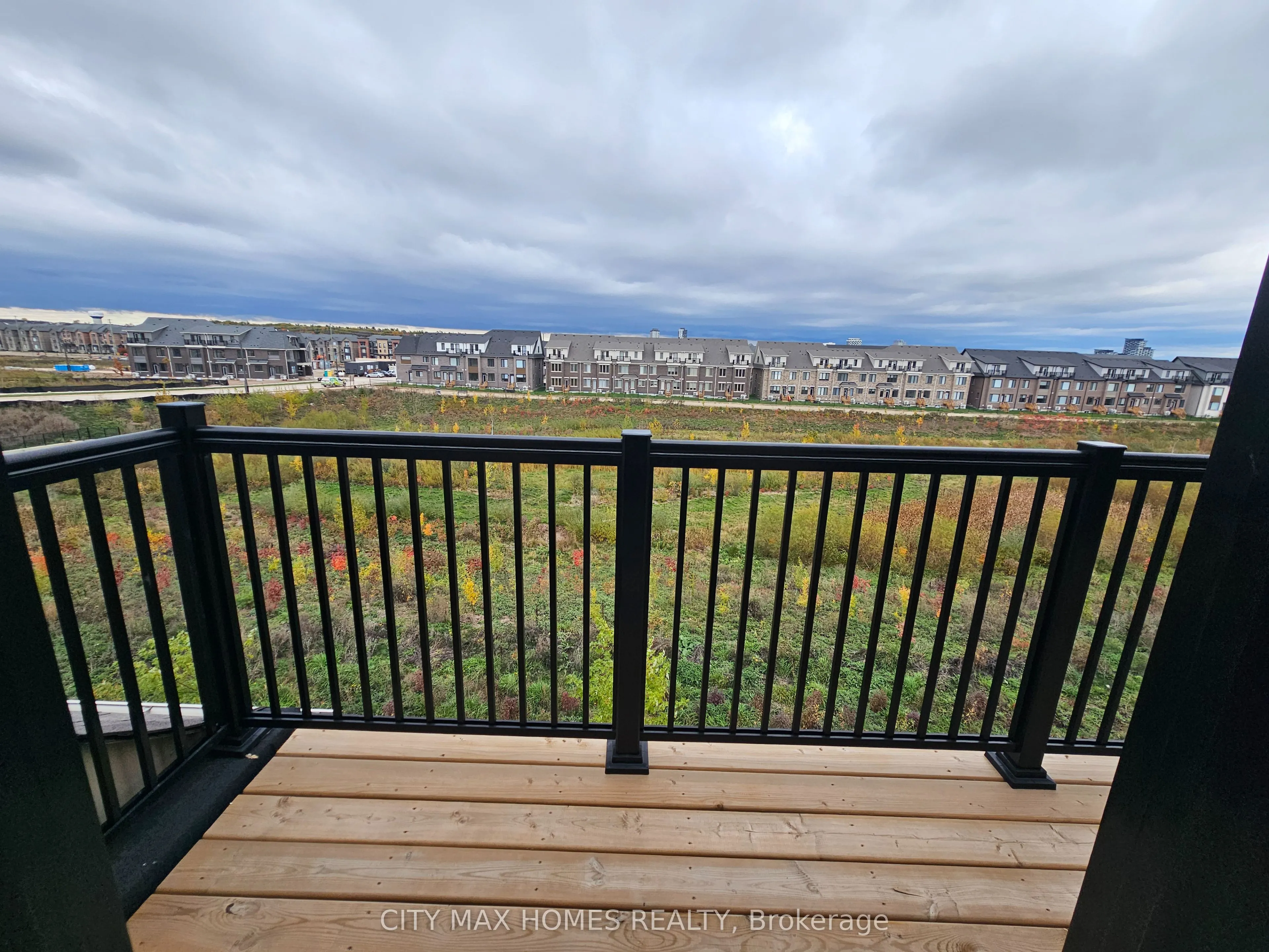 3240 Mariner Passage