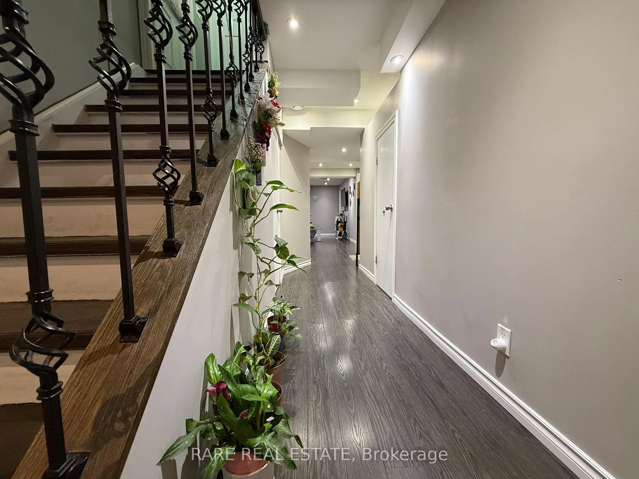 61 Aspermont Crescent, #Basement