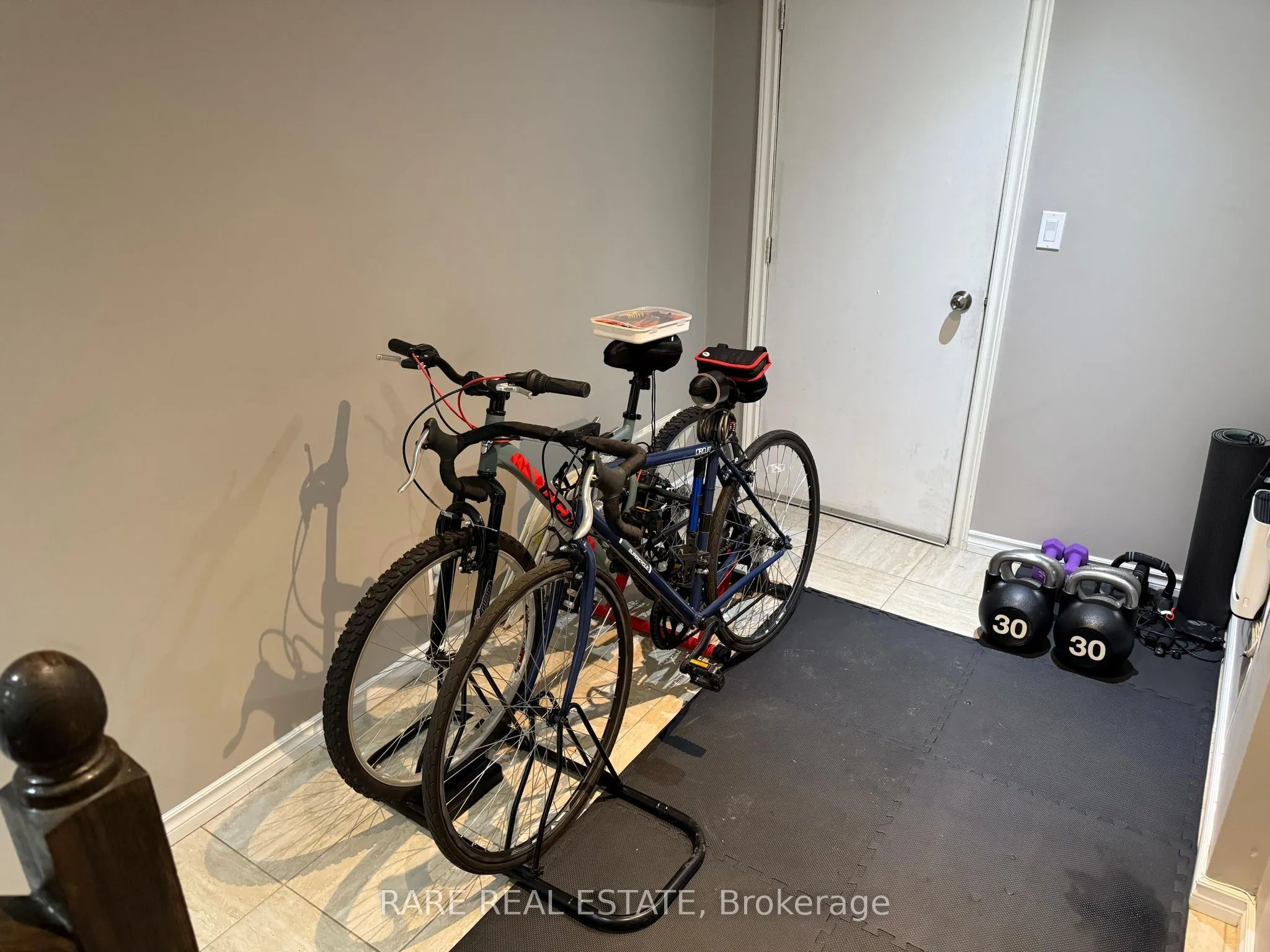 61 Aspermont Crescent, #Basement