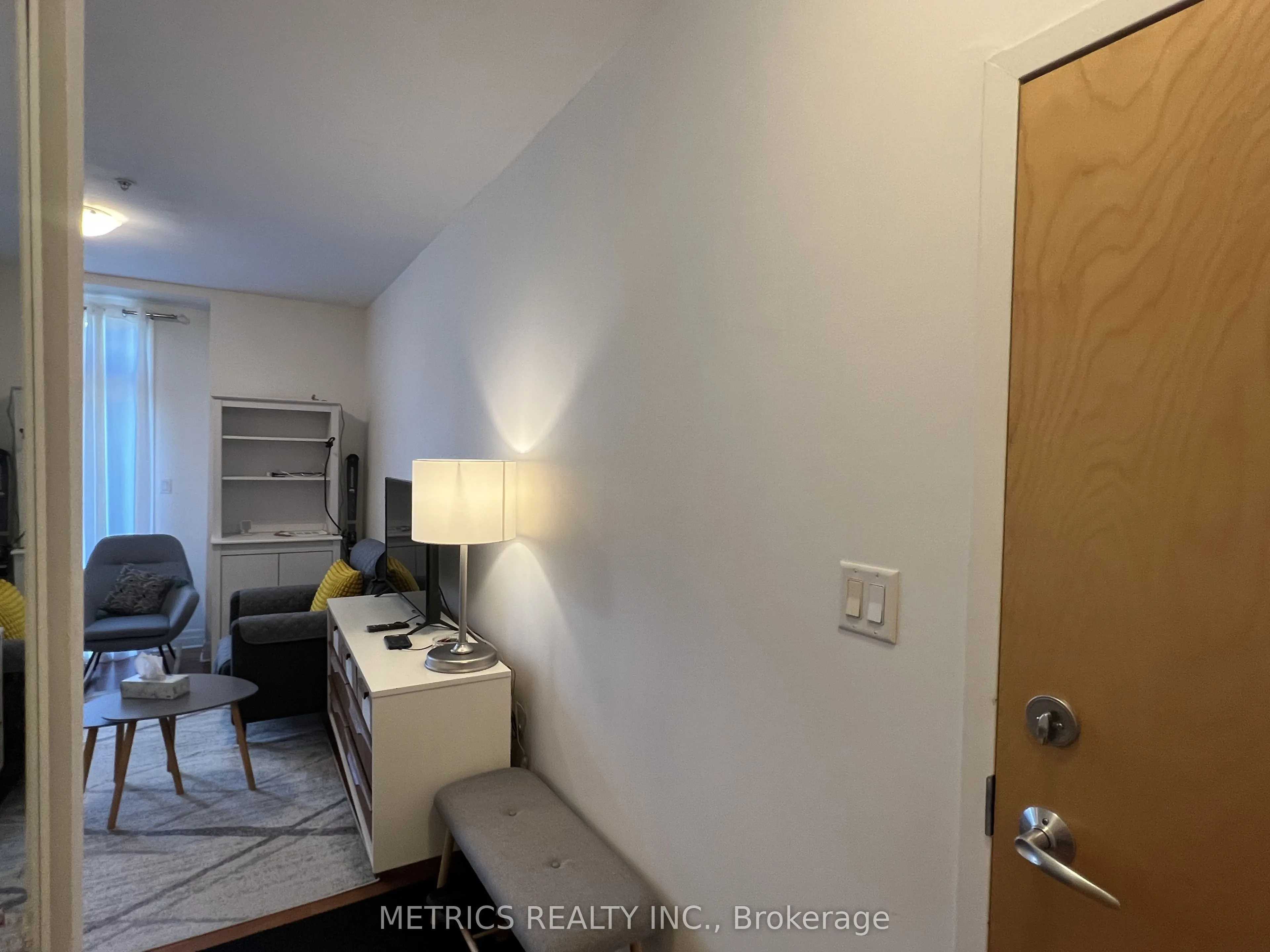 459 Kerr Street, #201