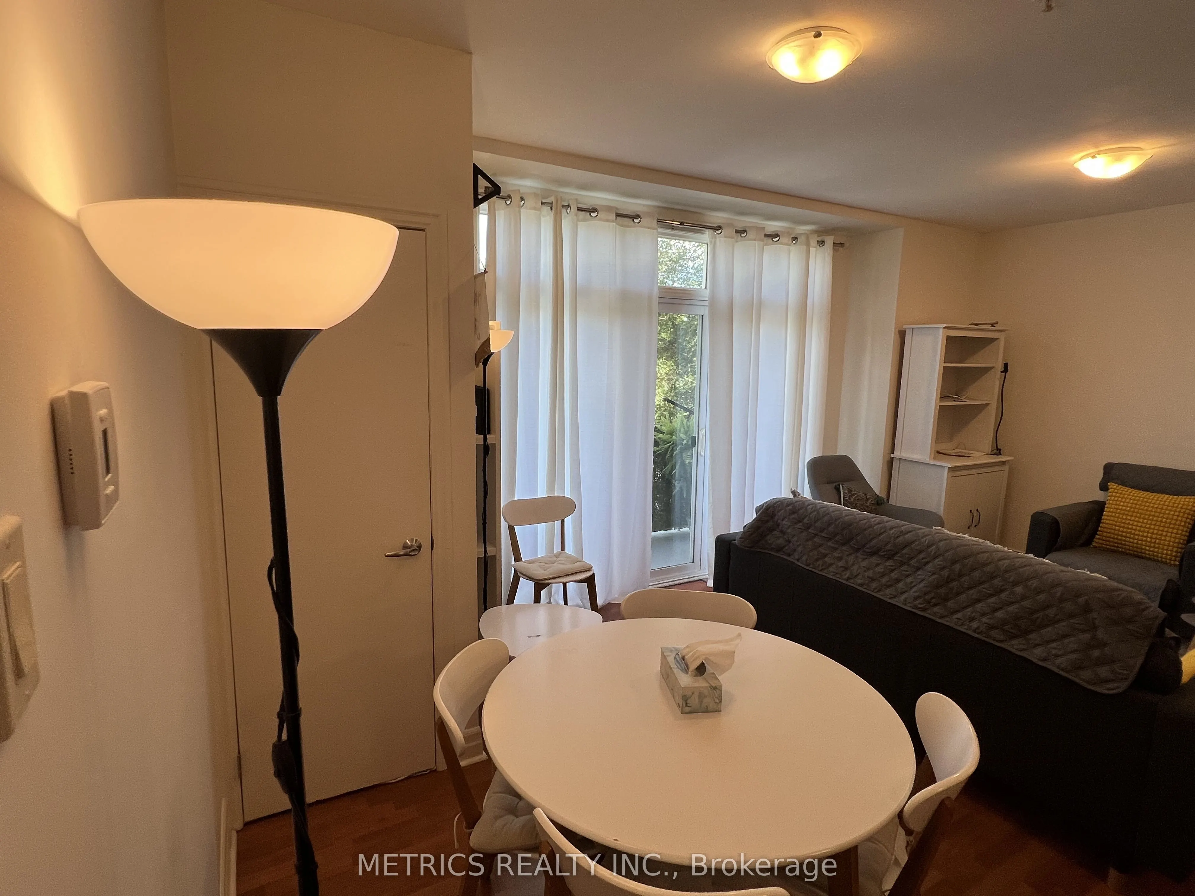 459 Kerr Street, #201