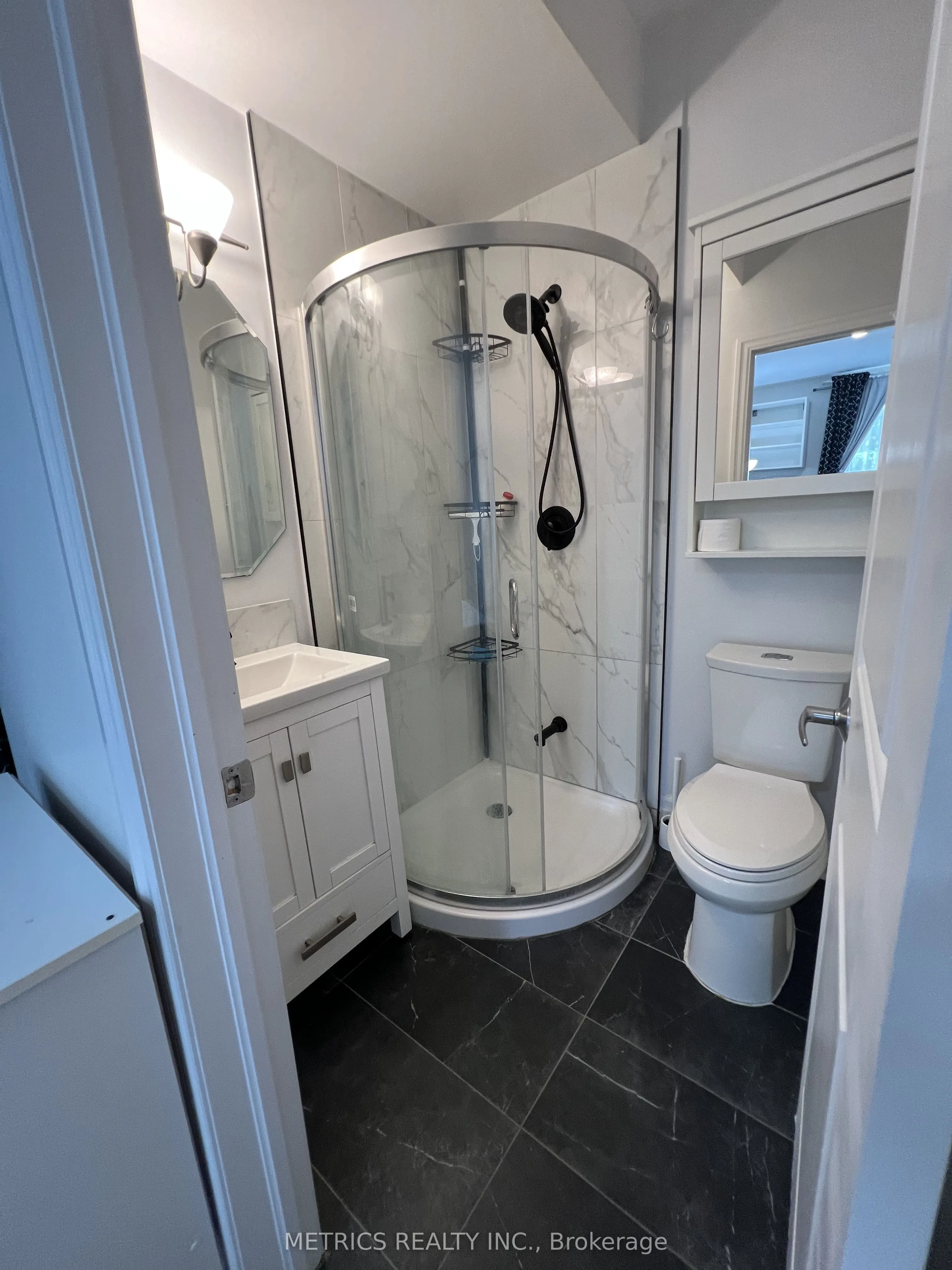 459 Kerr Street, #201