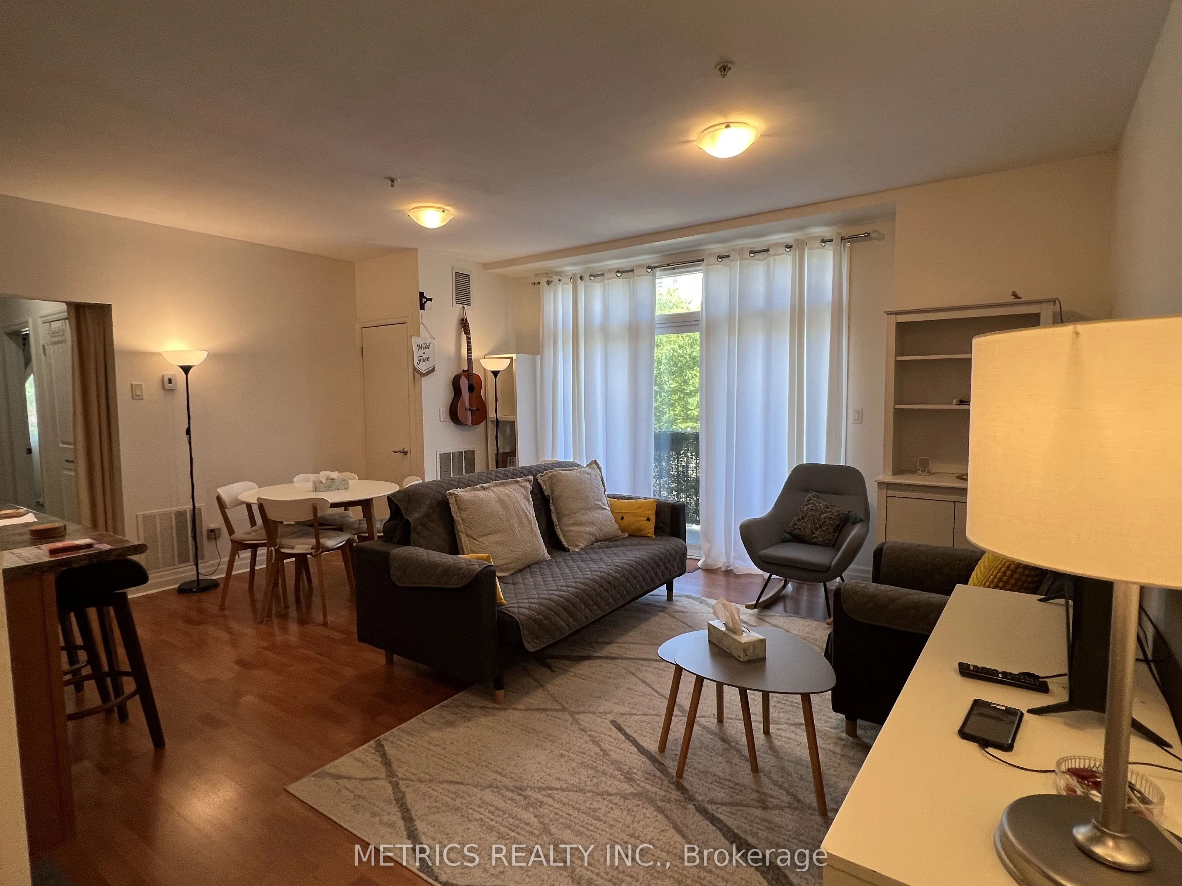 459 Kerr Street, #201