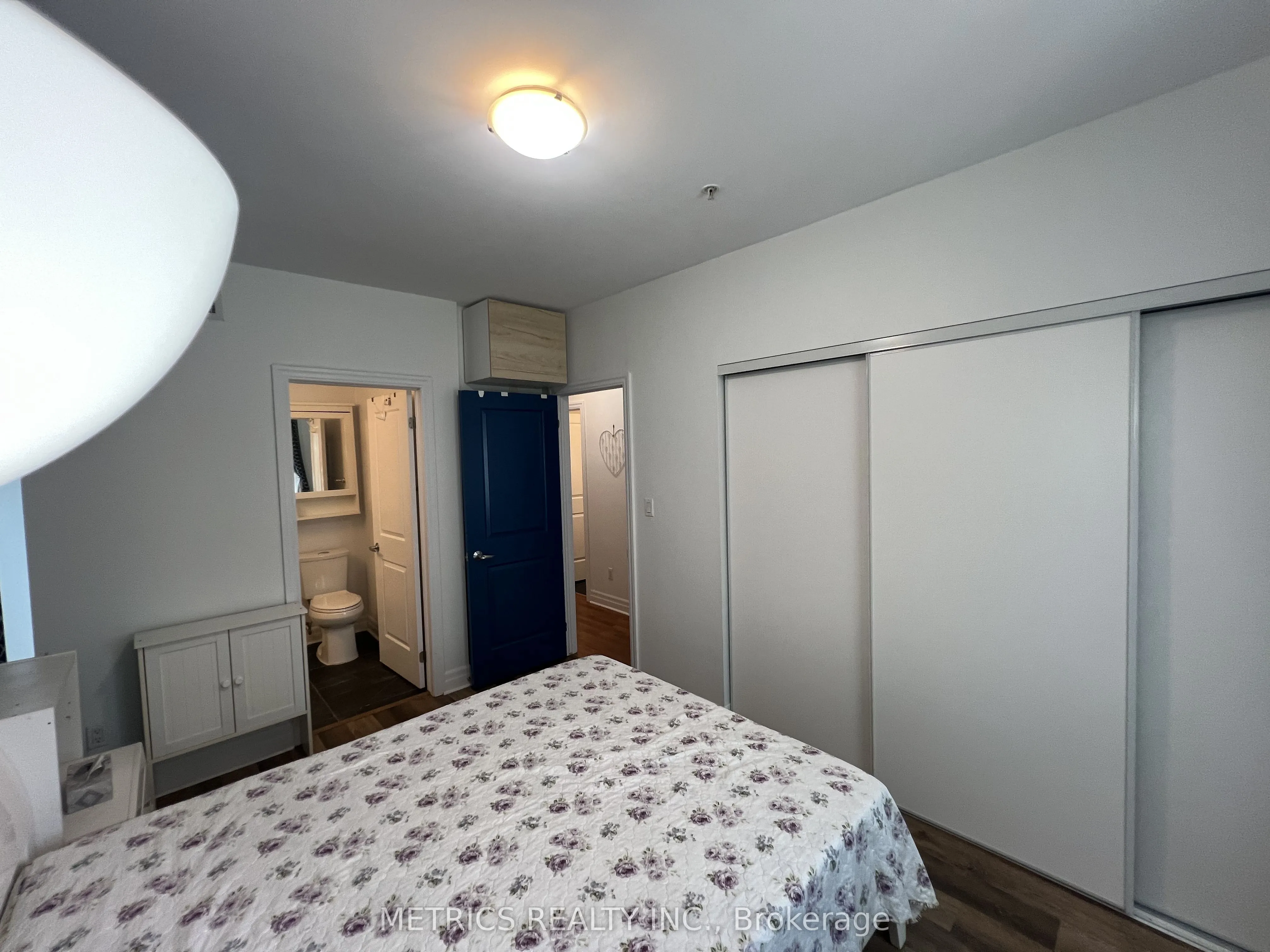 459 Kerr Street, #201