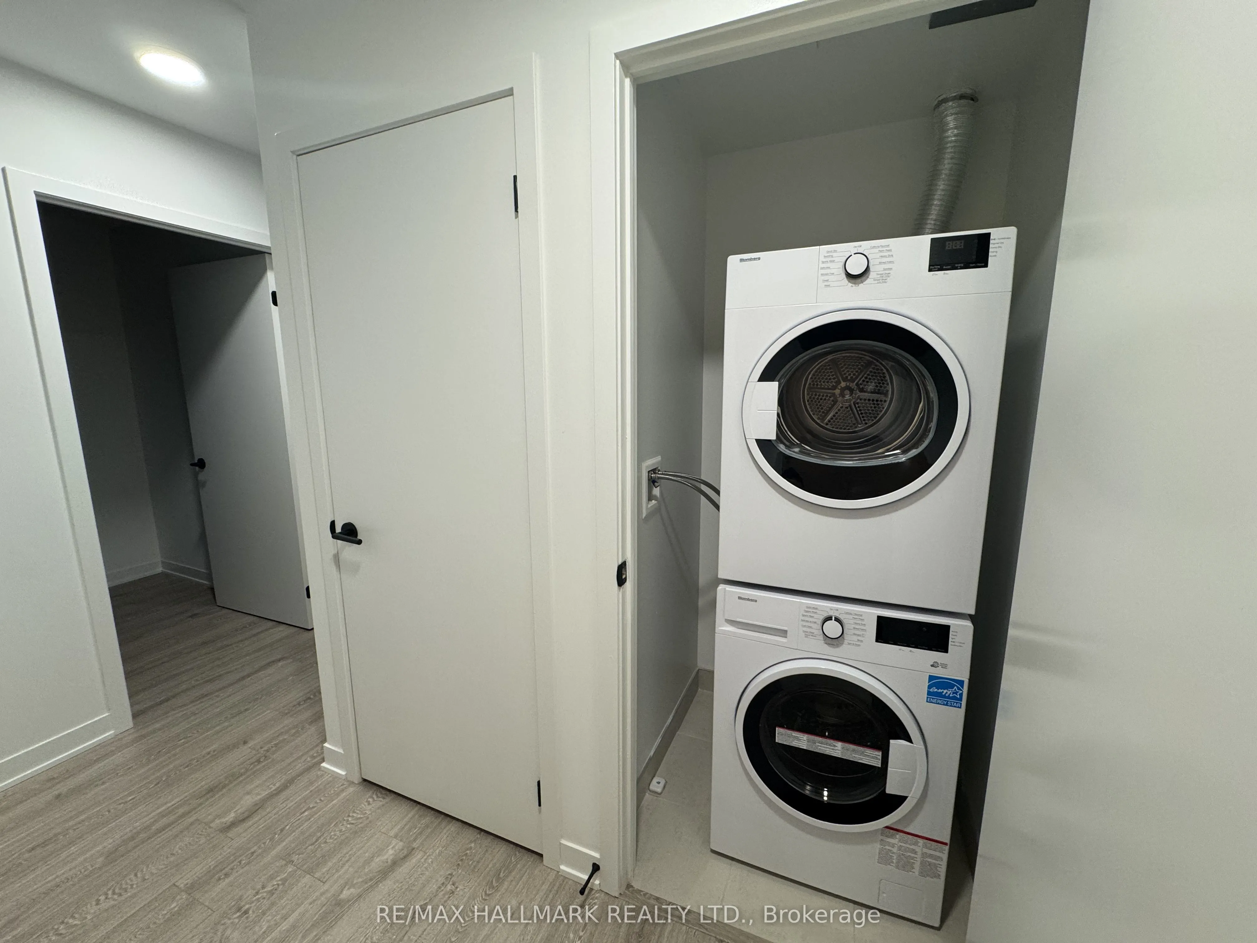 2495 Eglinton Avenue W, #1404