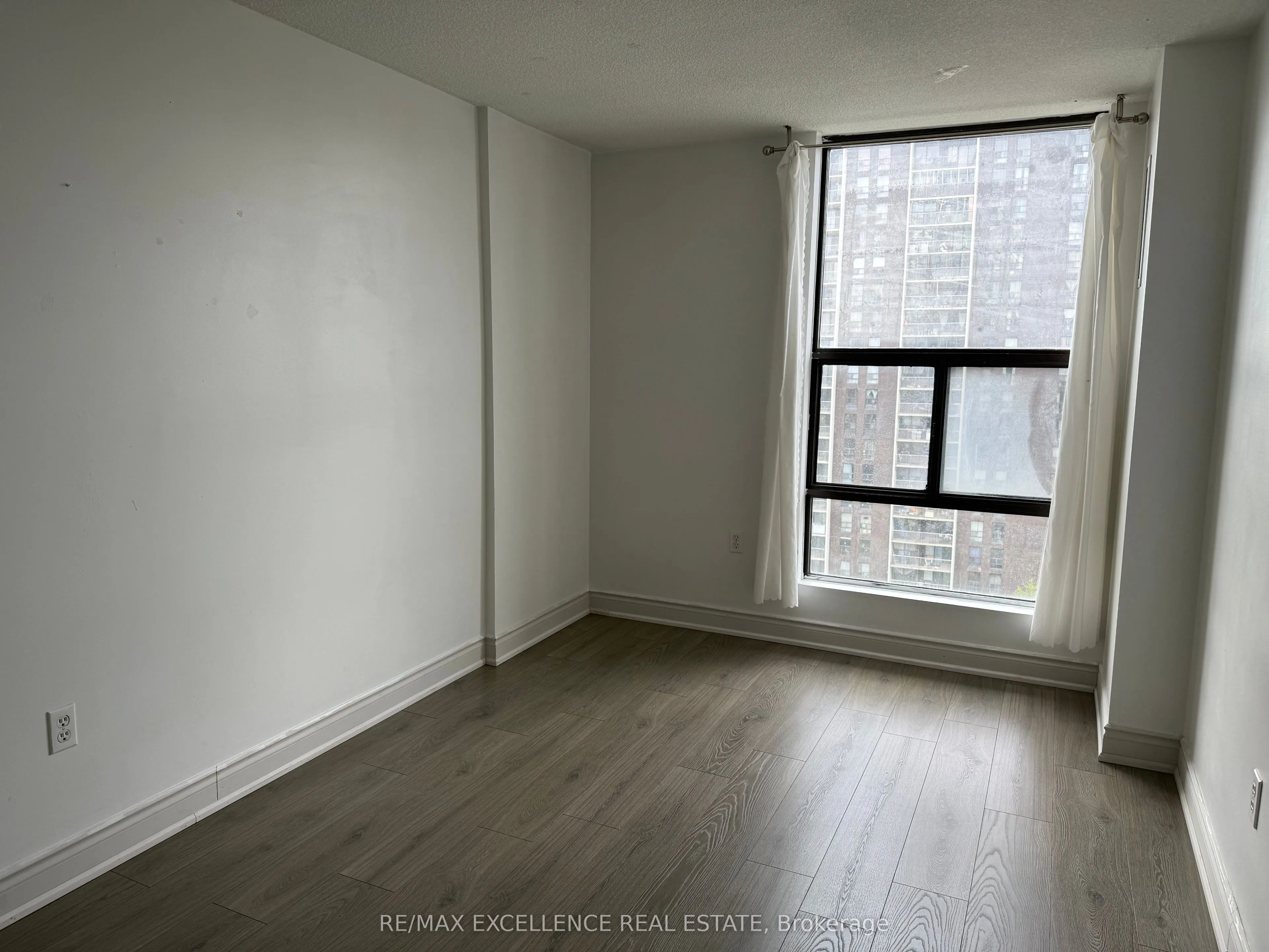 4 Kings Cross Road, #1106