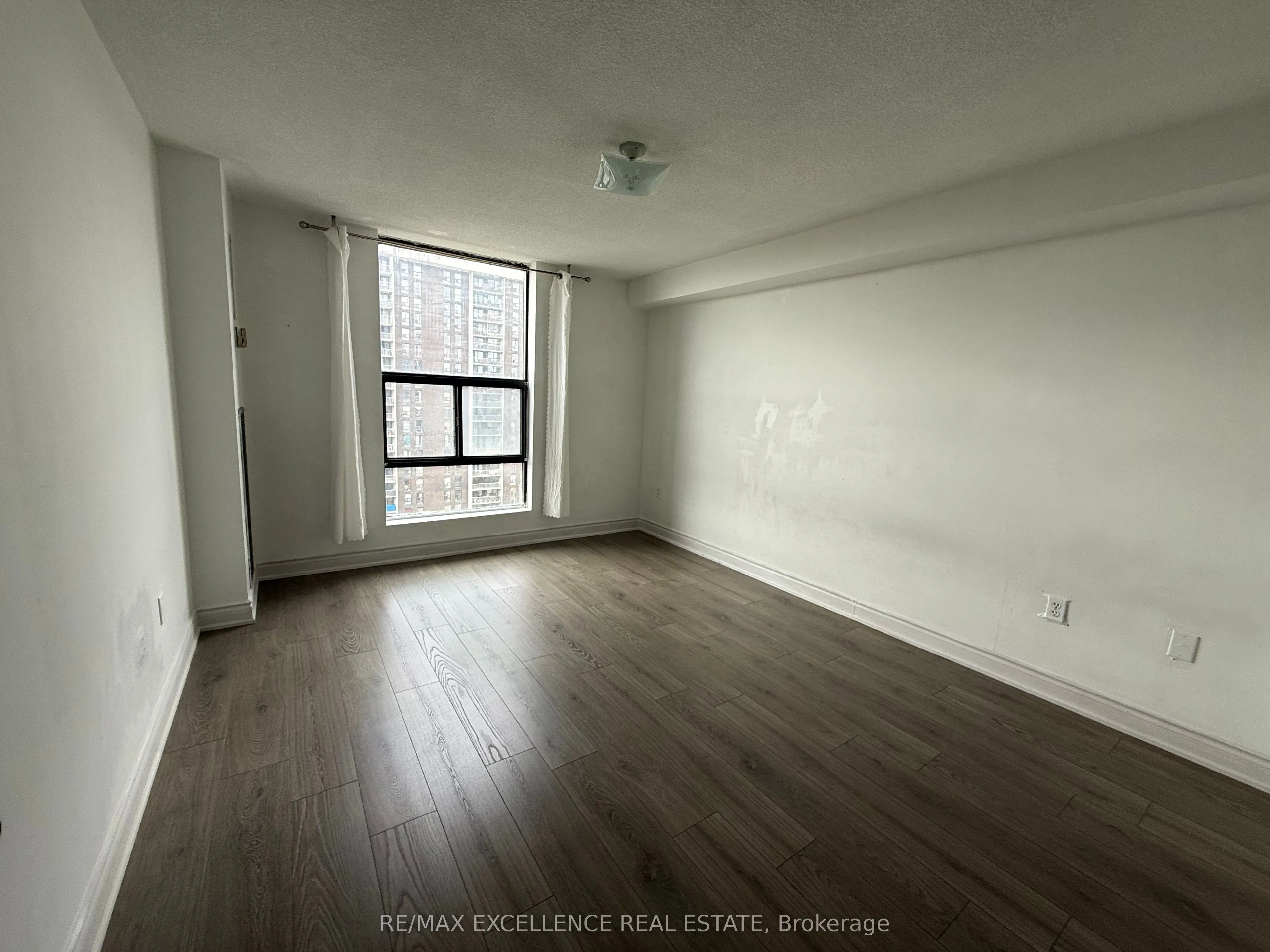 4 Kings Cross Road, #1106