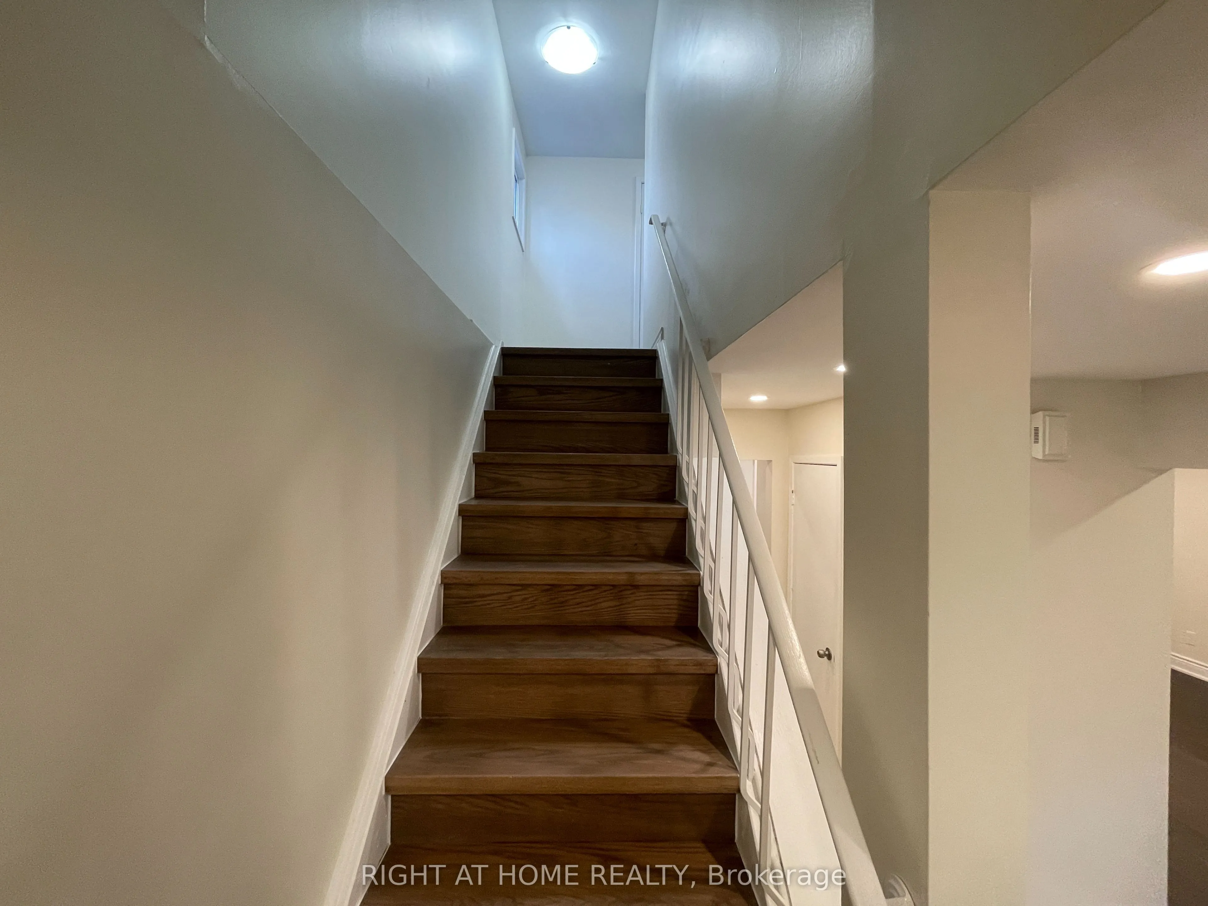 139 Riverview Street, #Upper Unit