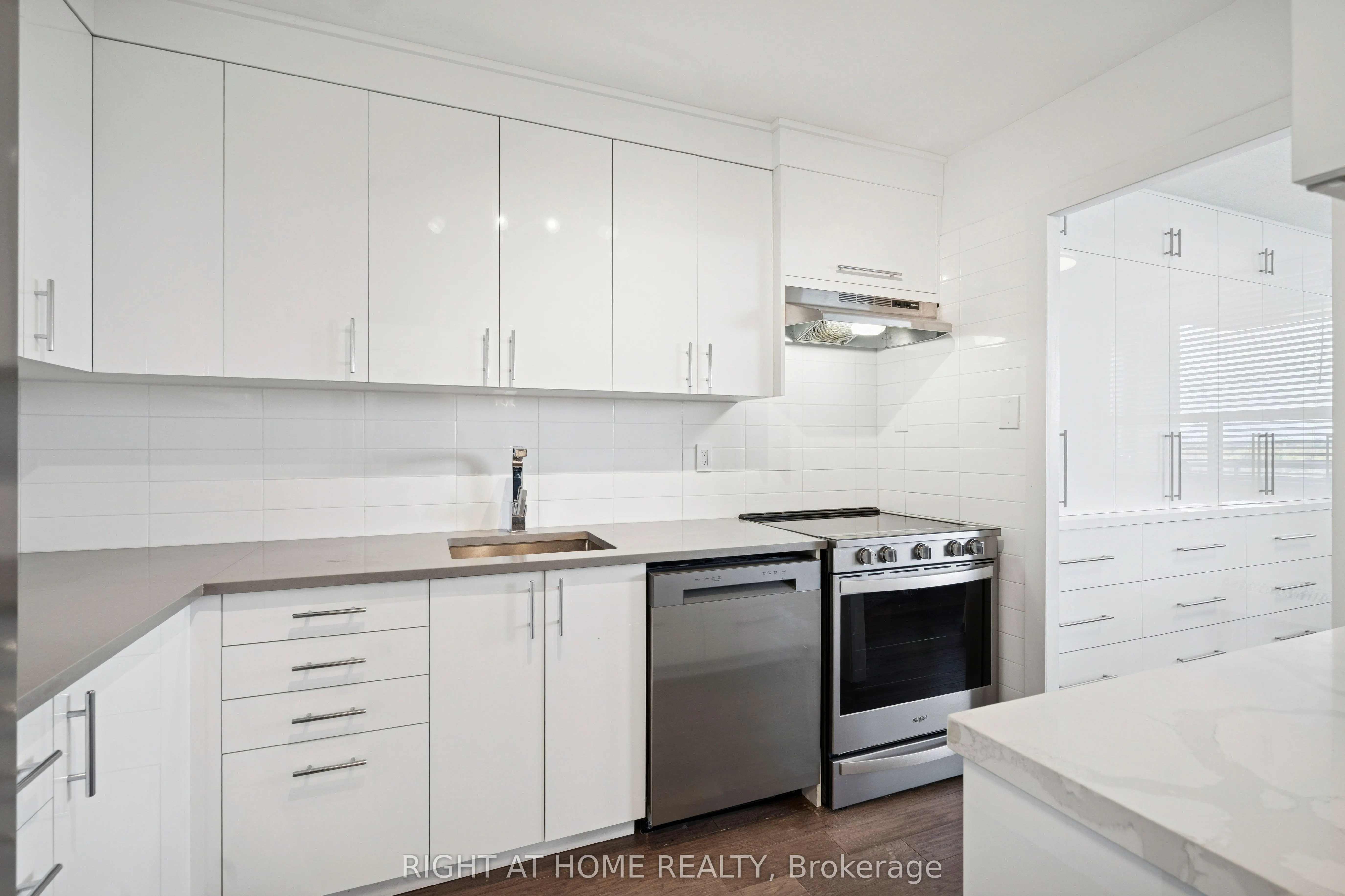 451 The West Mall, #1120