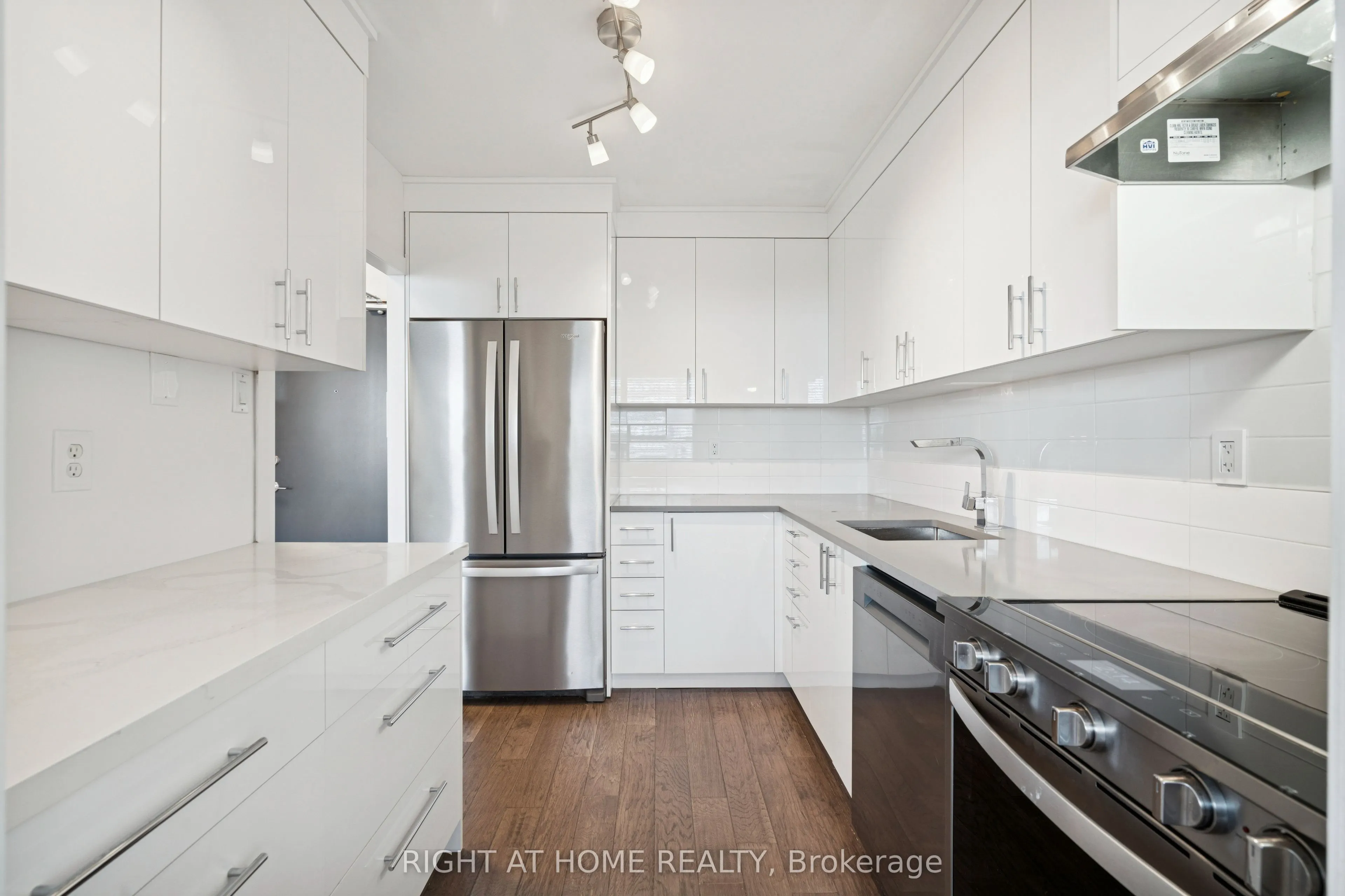 451 The West Mall, #1120