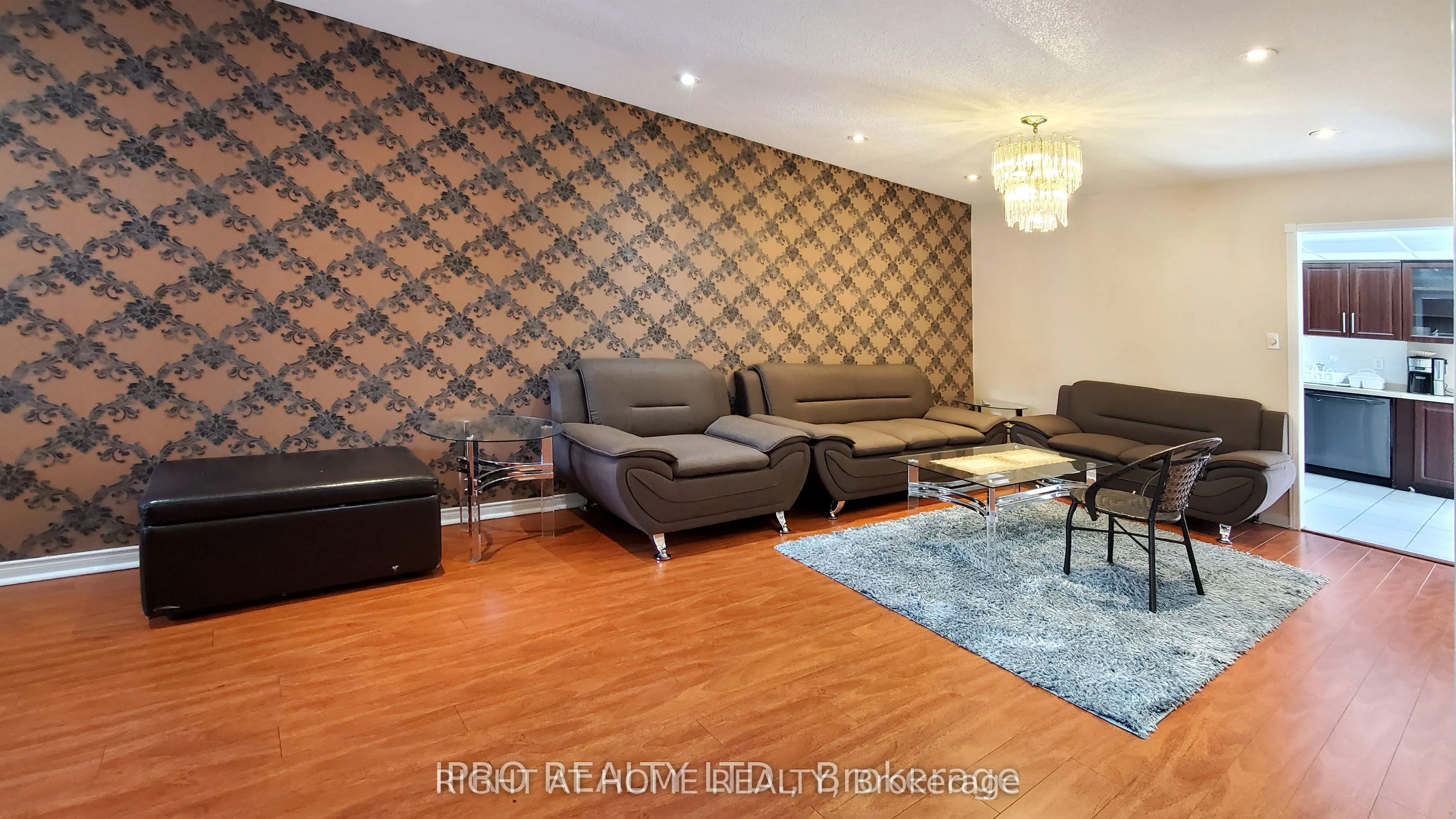 5060 Moulin Rouge Crescent, #Main