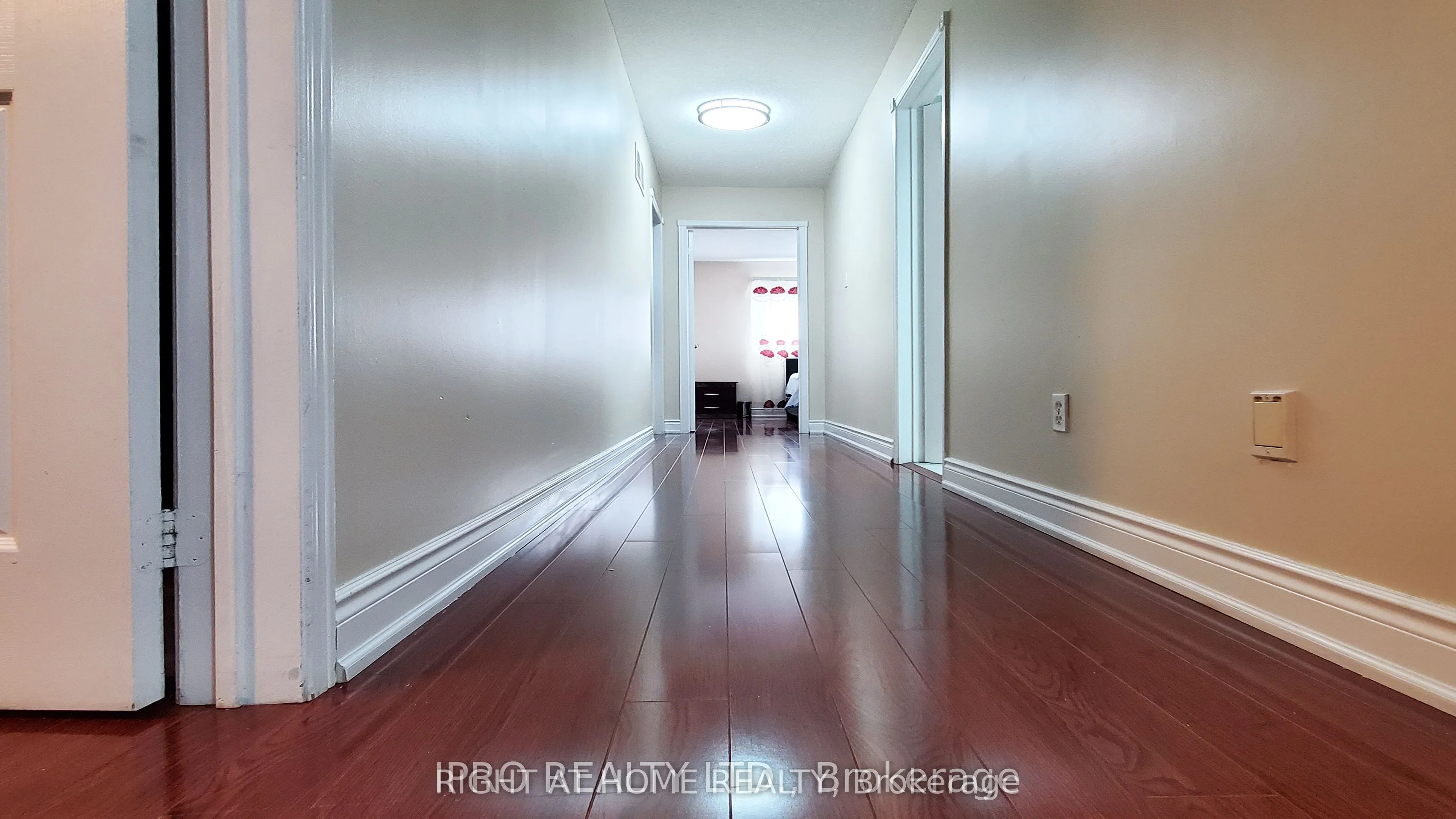 5060 Moulin Rouge Crescent, #Main