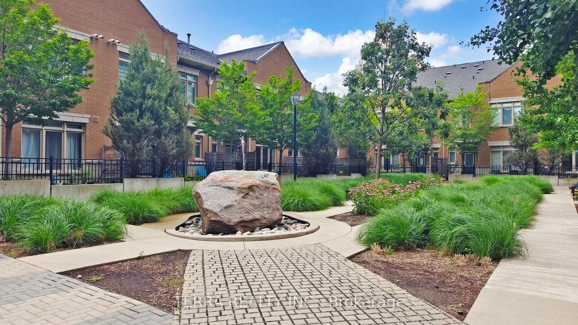 385 Prince Of Wales Drive, #2307