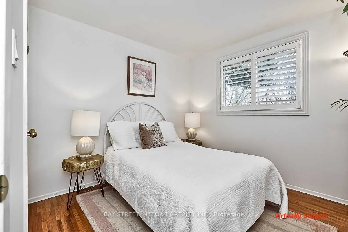 1261 Richards Crescent