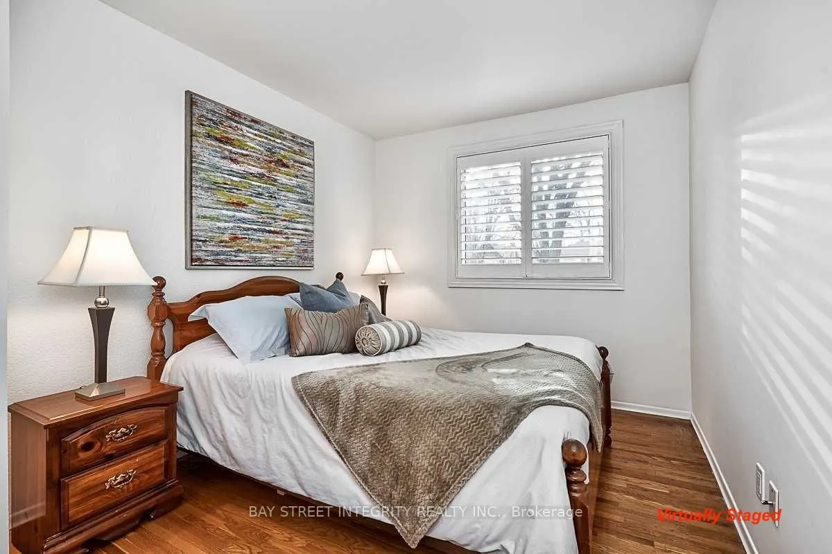 1261 Richards Crescent