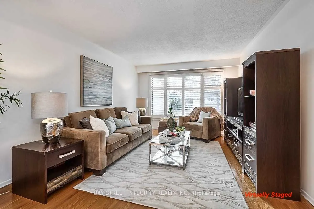 1261 Richards Crescent