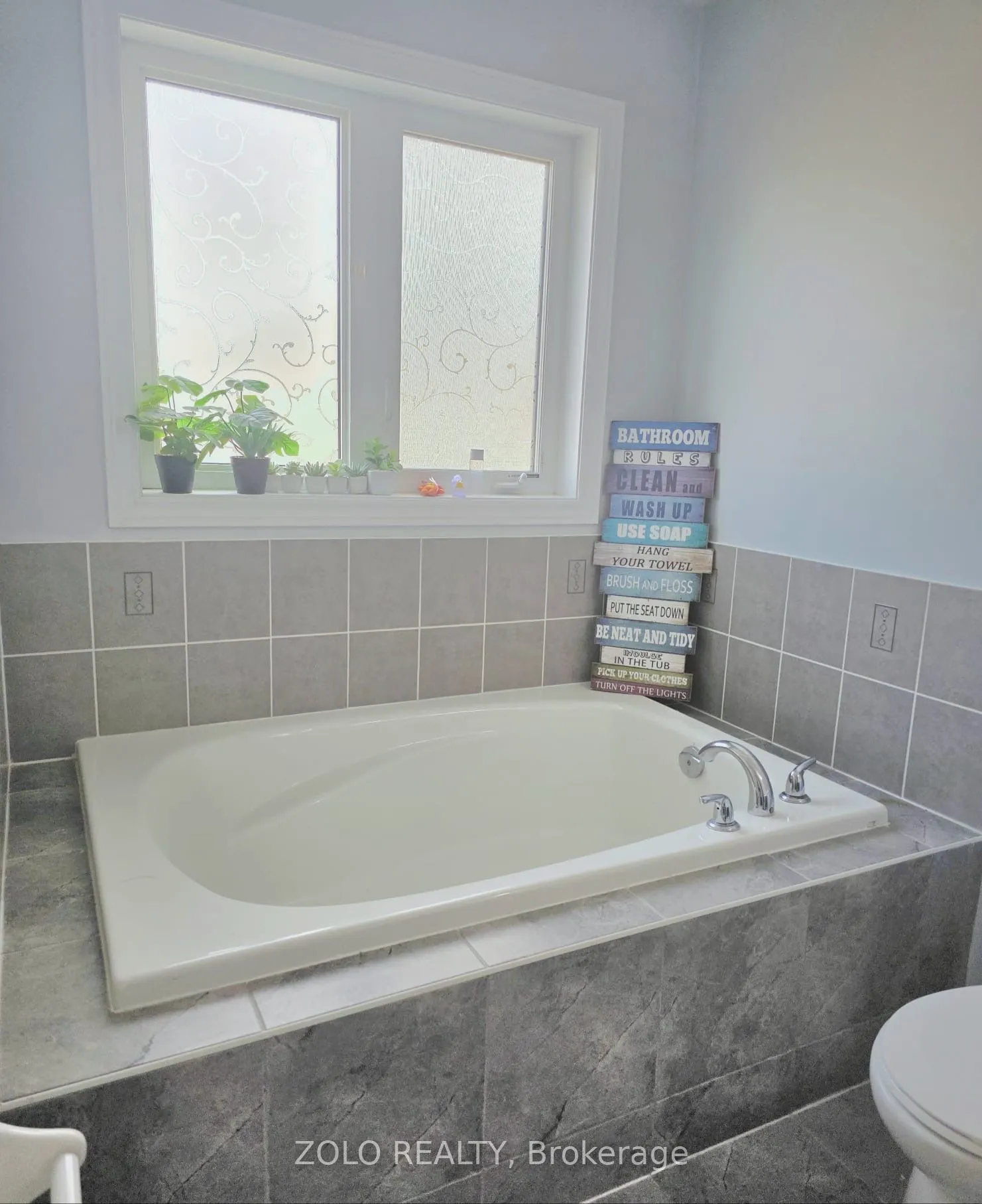 43 Yardley Crescent N