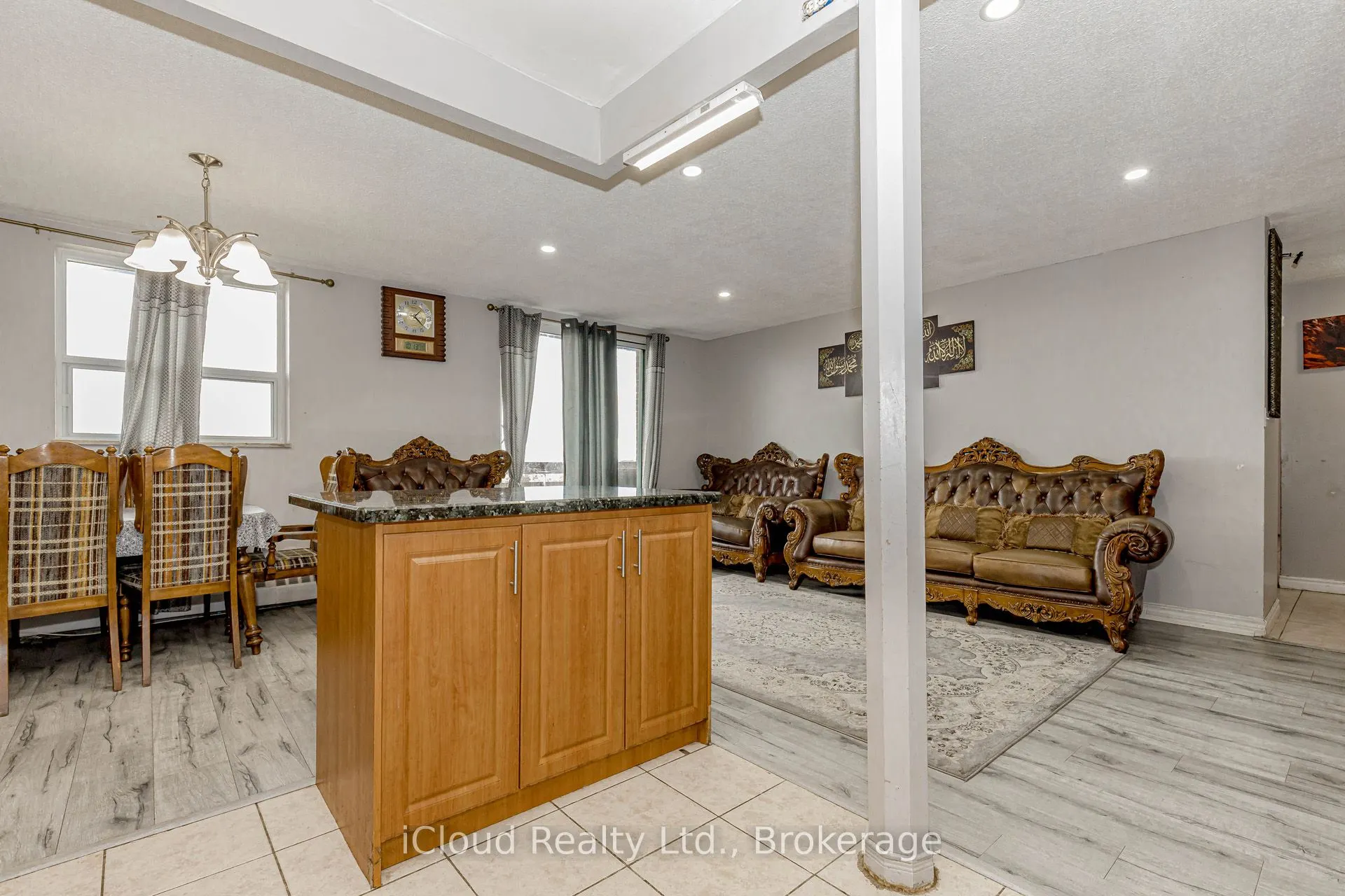 3577 Derry Road E, #502