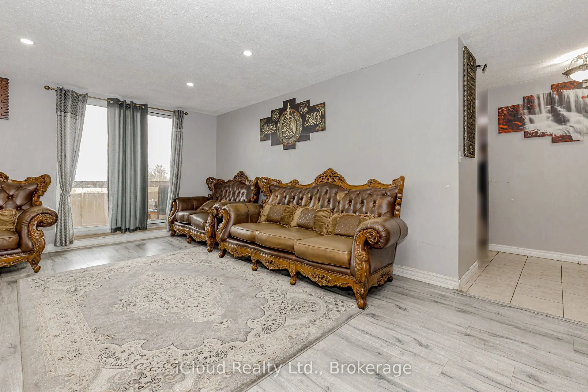 3577 Derry Road E, #502