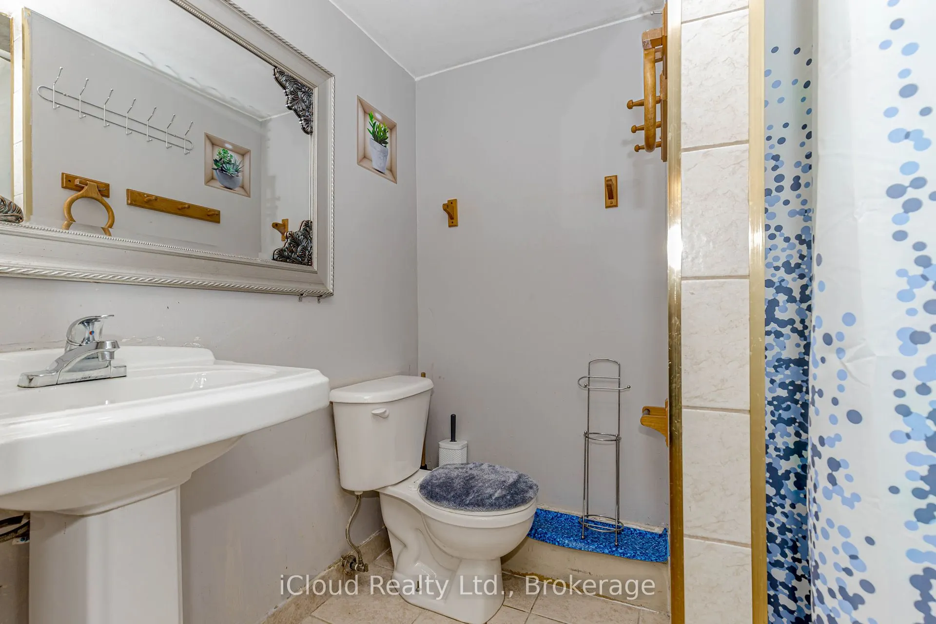 3577 Derry Road E, #502