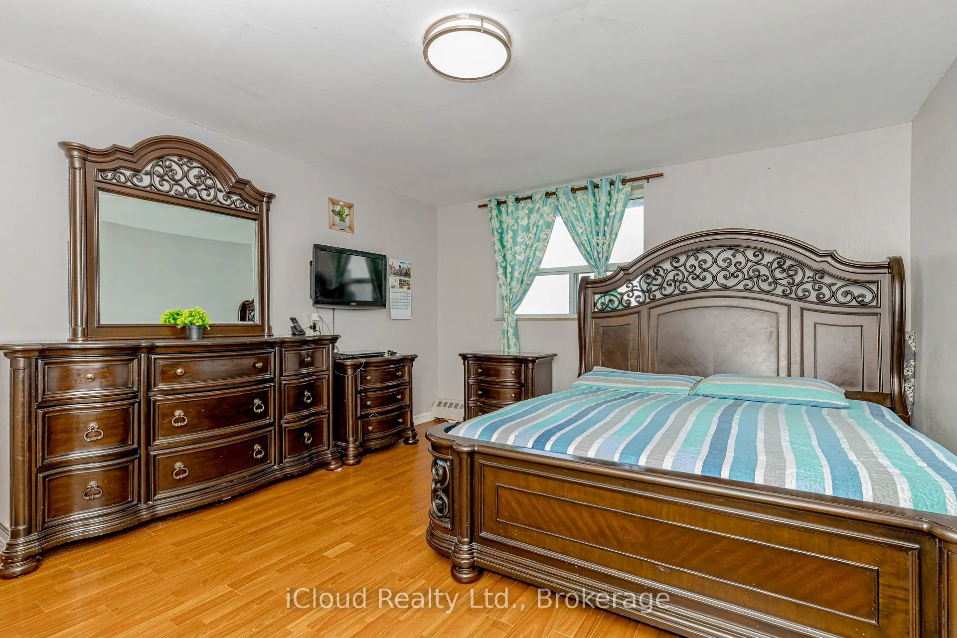 3577 Derry Road E, #502