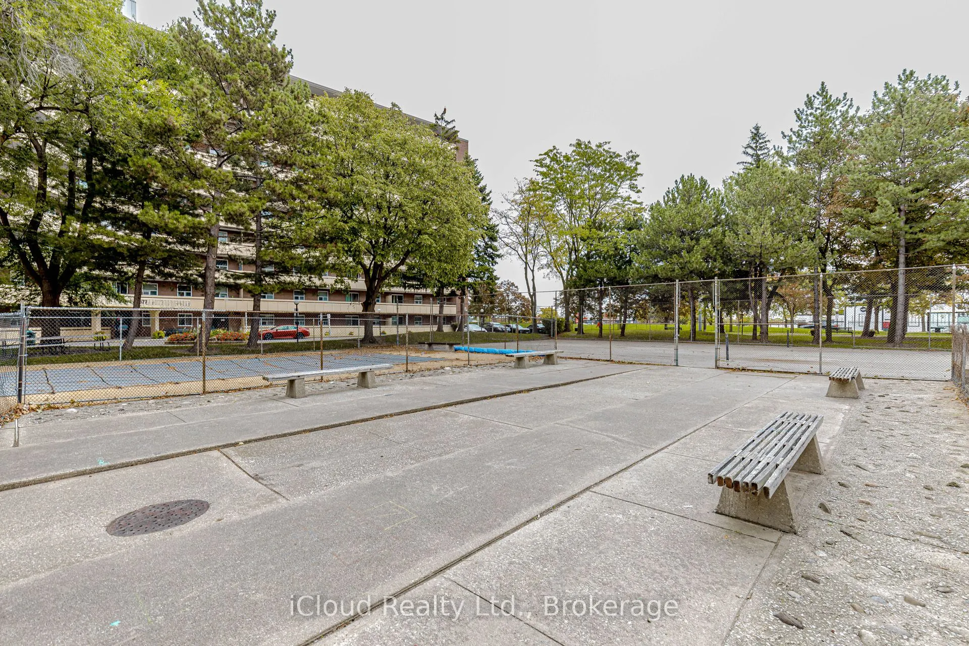 3577 Derry Road E, #502